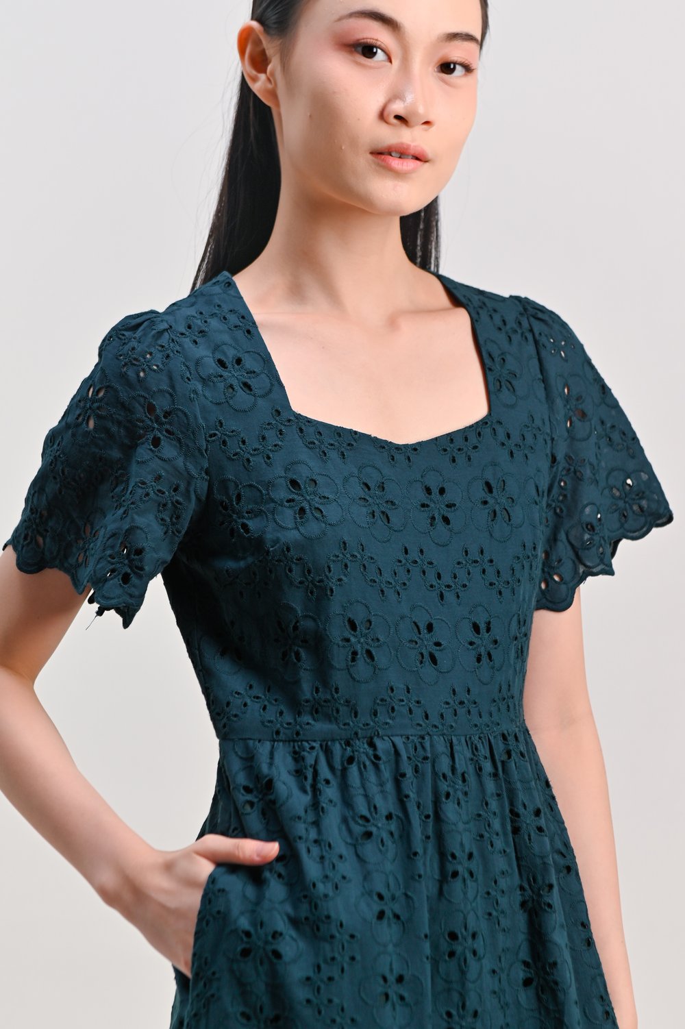 NARINA EYELET SLEEVED MIDI DRESS IN FOREST