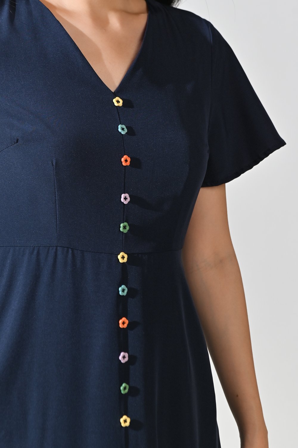 AYAME SLEEVED FLOWER-BUTTON MIDI DRESS IN NAVY