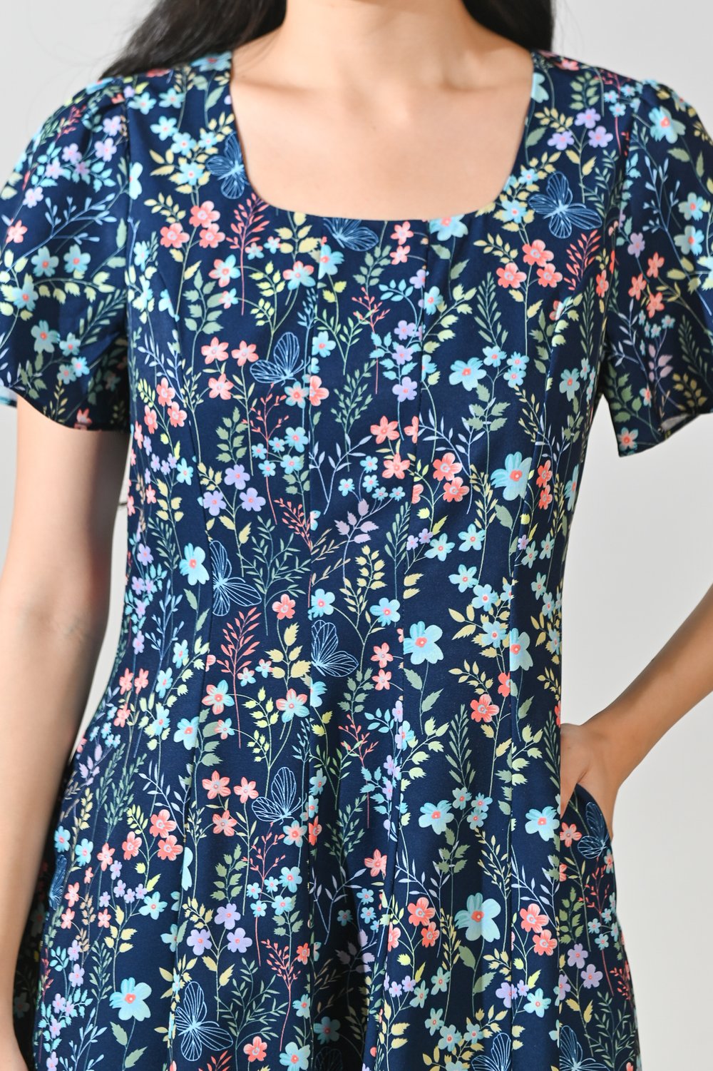 IVY LIT FLORAL SLEEVED PANELLED MIDI DRESS