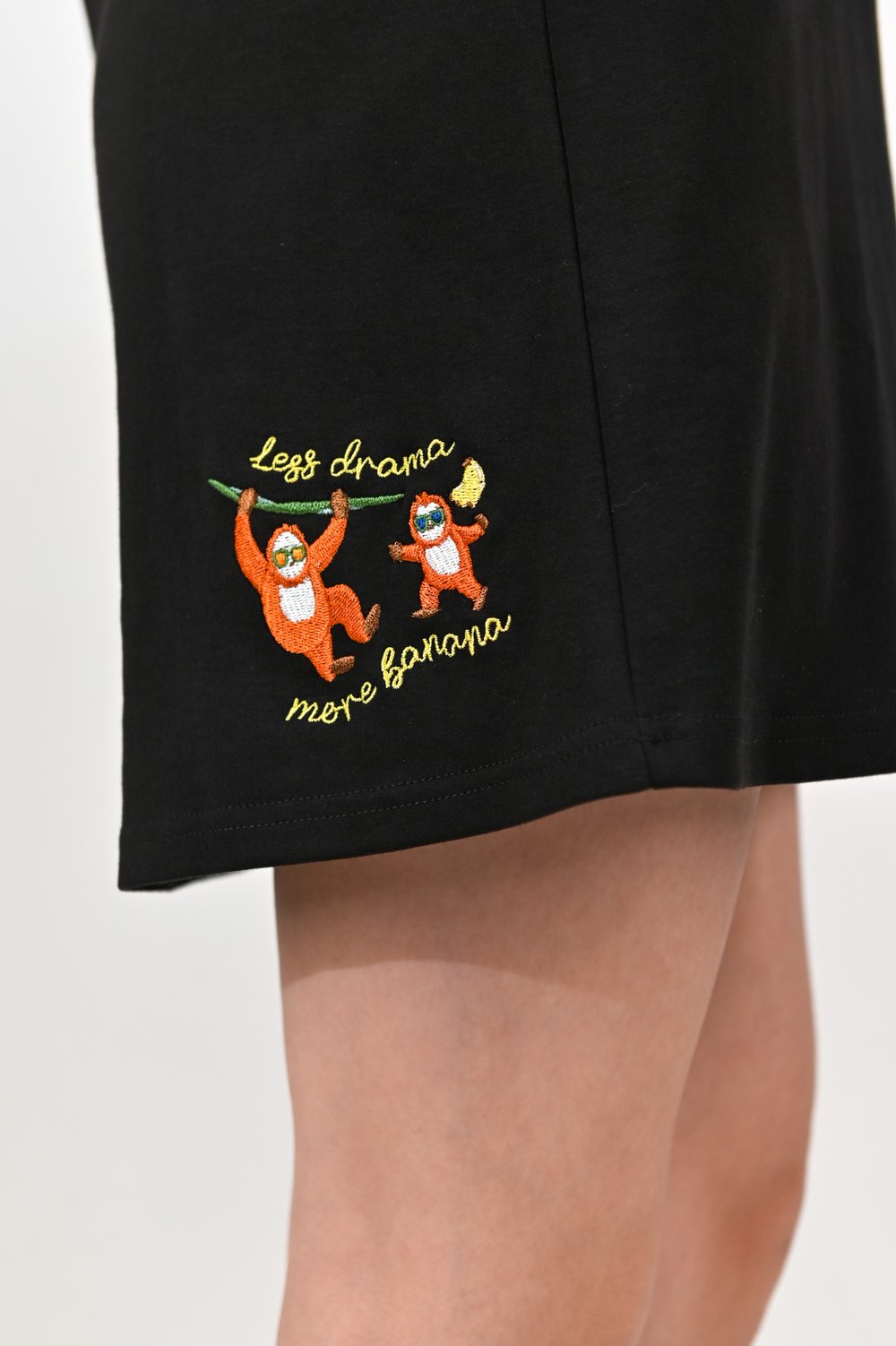 ORANGUTAN EMB. POCKET TEE DRESS