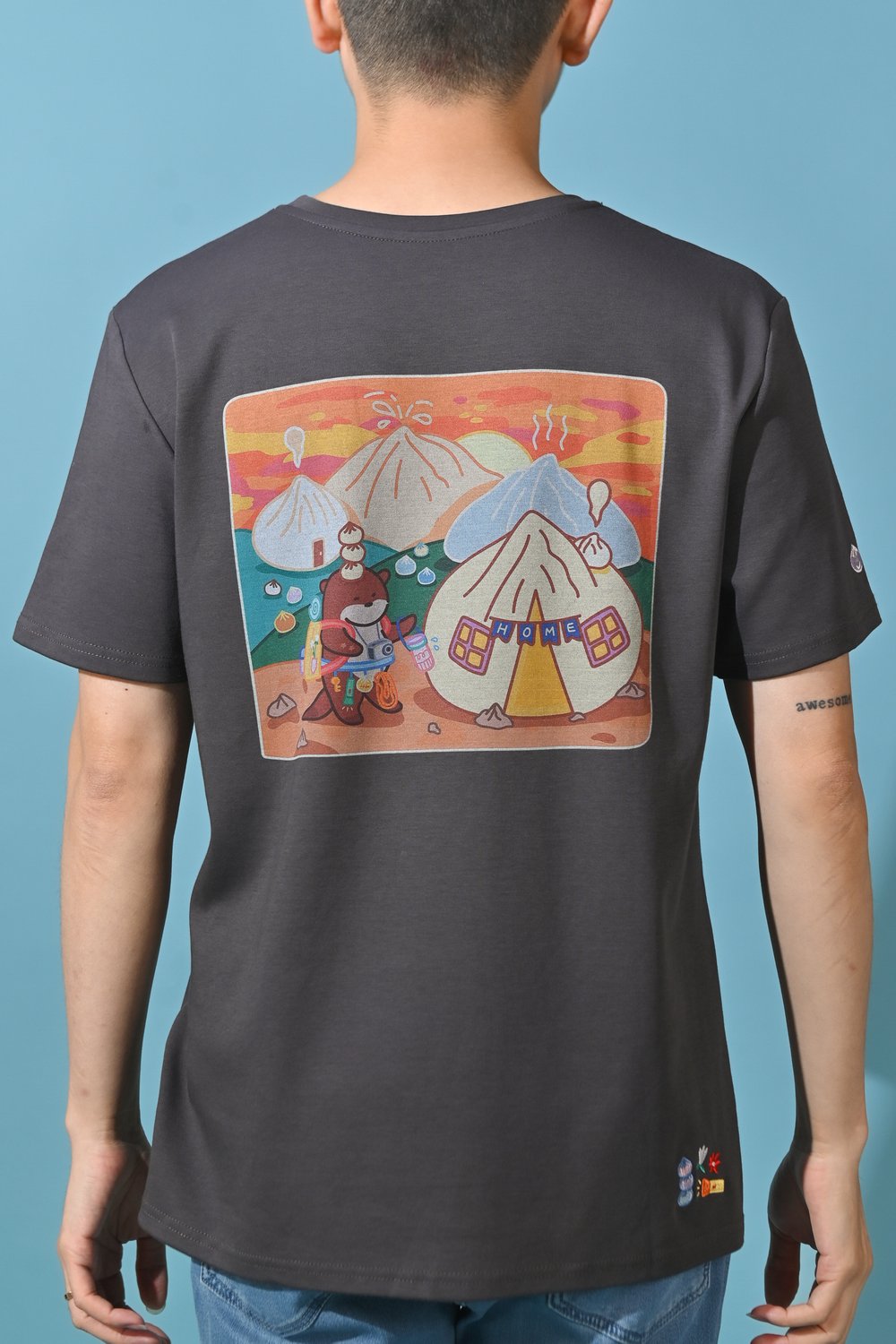 BAO GE LIAO OTTER UNISEX TEE