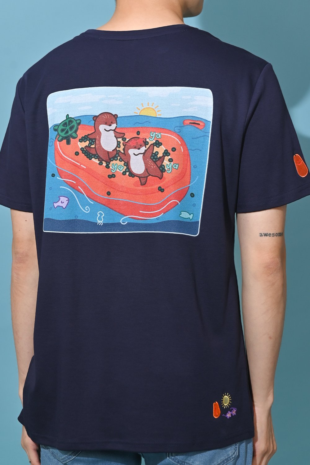 YAYA PAPAYA OTTER UNISEX TEE