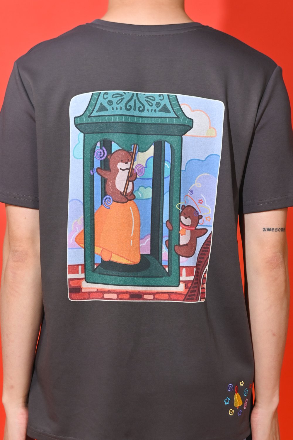 SIAO TING TONG OTTER UNISEX TEE