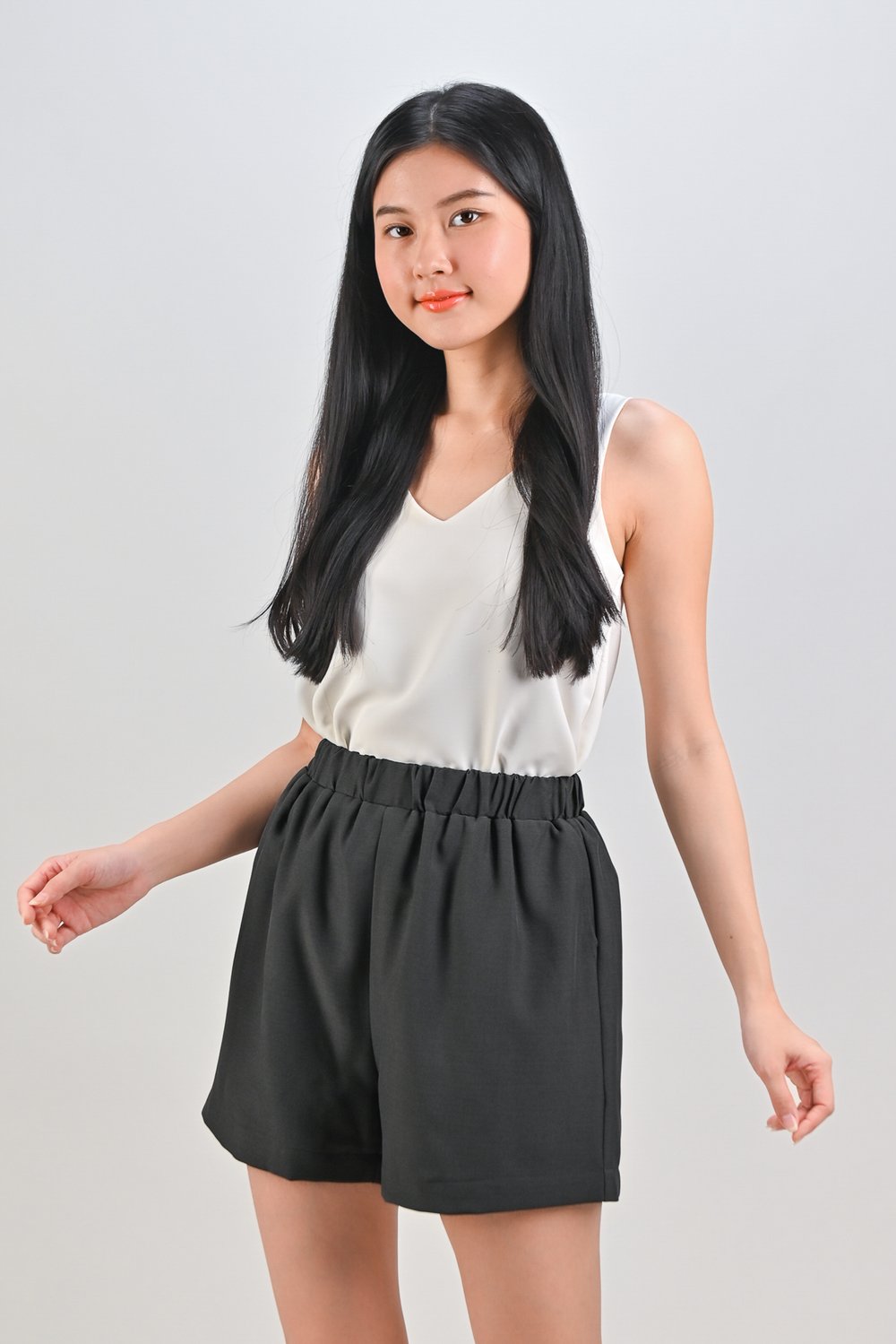 ZENYA ELASTIC-WAIST SHORTS IN GUNMETAL