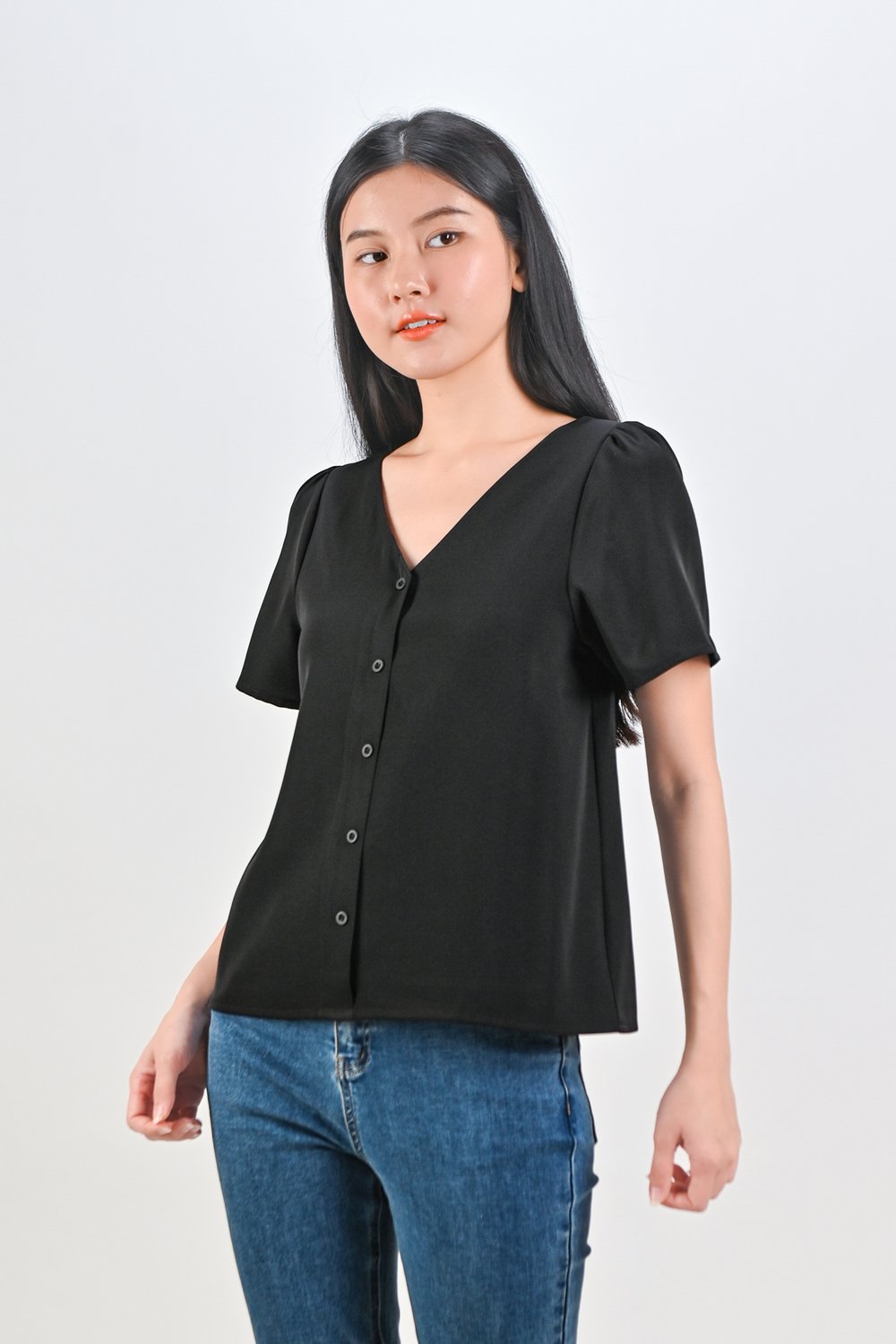 ASHA SLEEVED BUTTON TOP IN BLACK