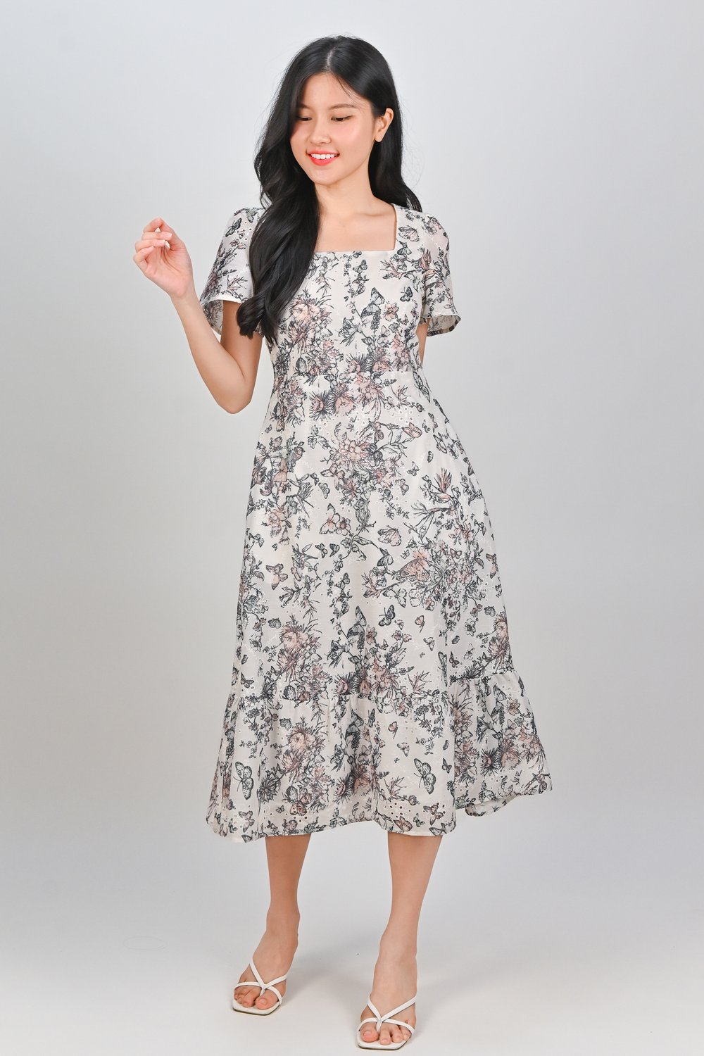 MOXIE BUTTERFLY SLEEVED MIDI DRESS IN PEACH