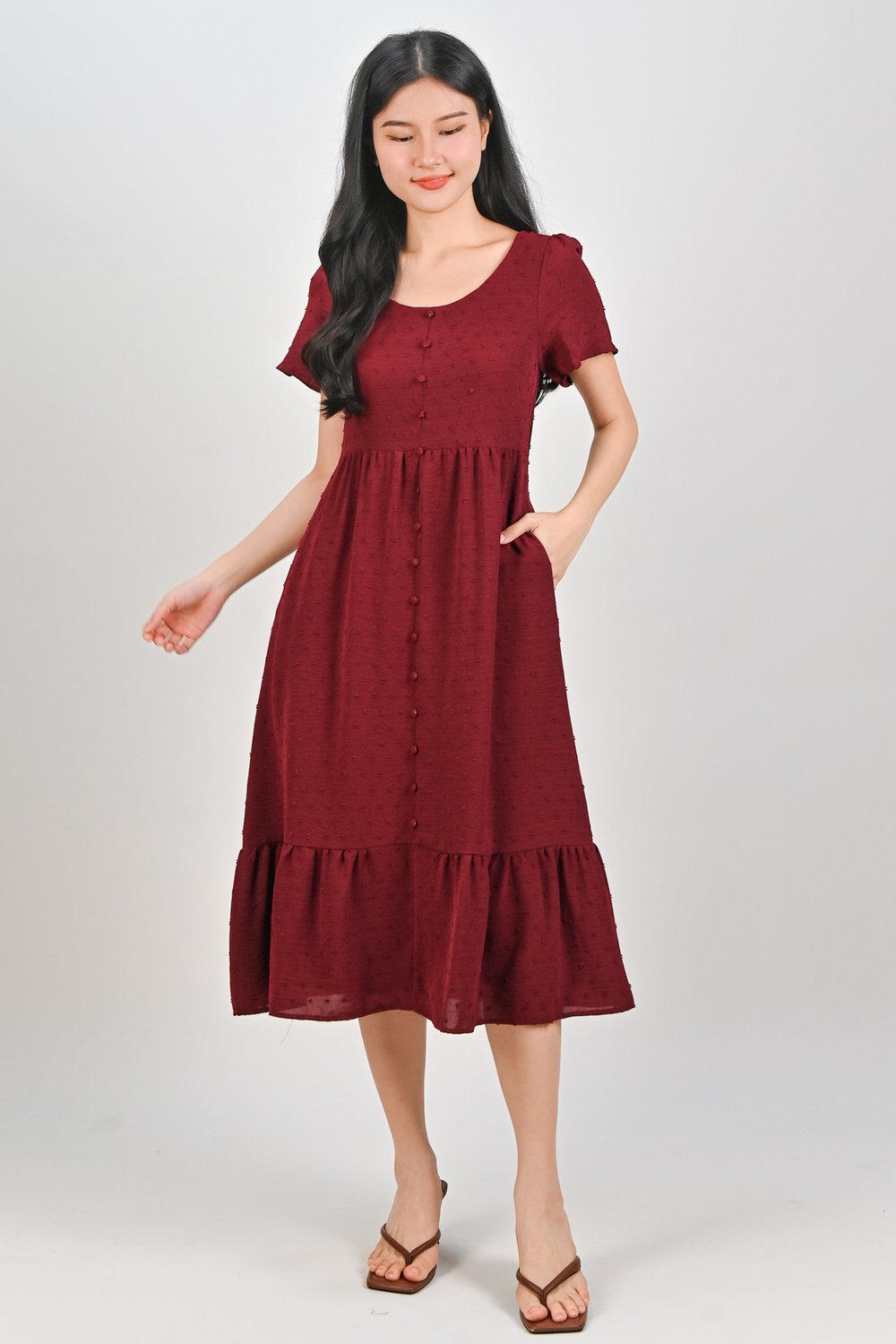 EVIENNE DOTTY SCOOP-NECK SLEEVED DRESS IN RED