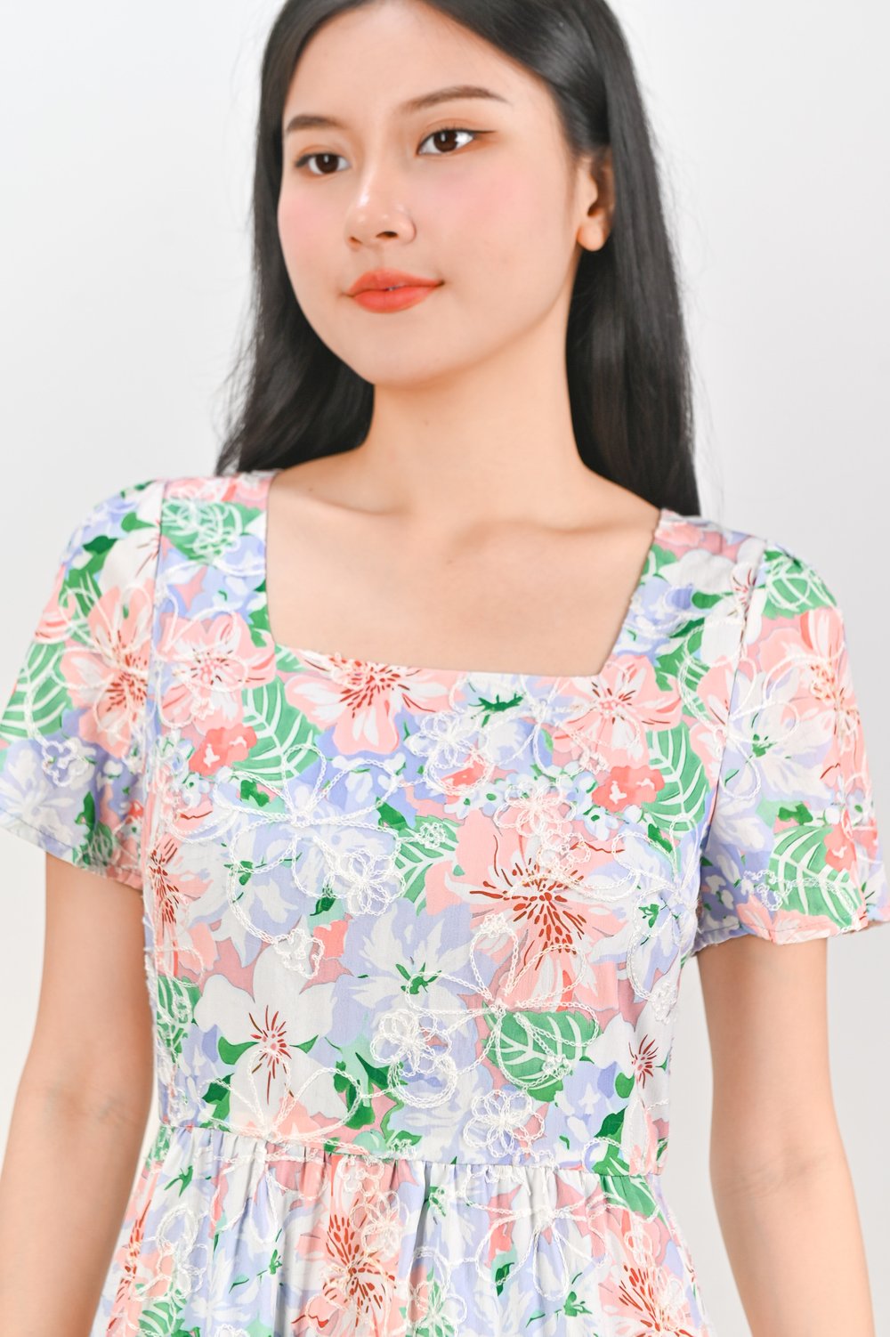 ESTRA FLORAL SQUARE-NECK SLEEVED DRESS IN PURPLE