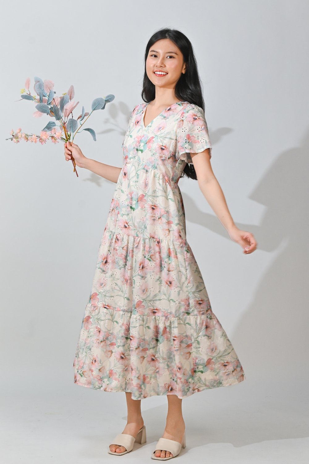 BOWEN CREAM EYELET FLORAL SLEEVED TIERED DRESS