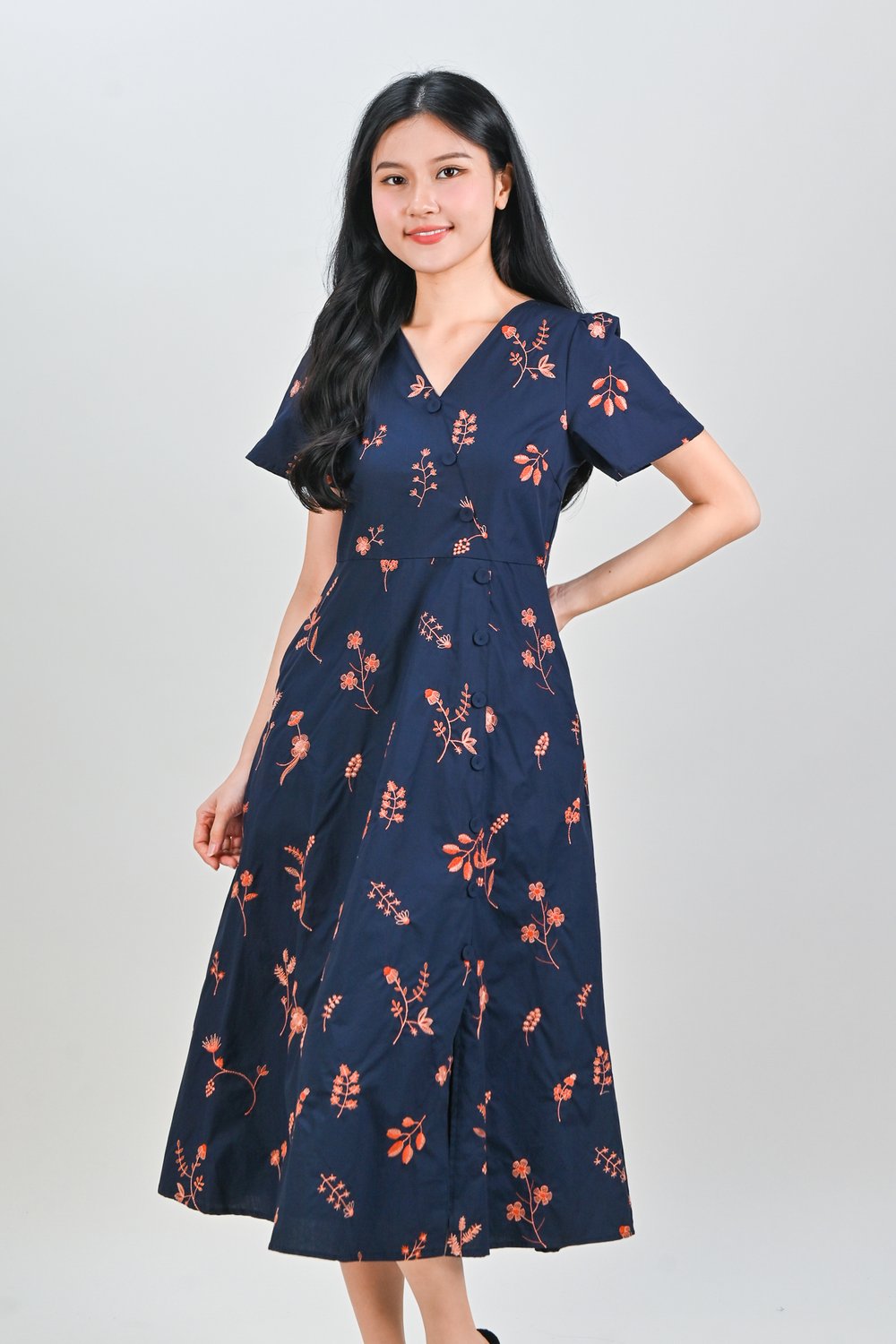 SOLSTICE NAVY EMBROIDERED SLEEVED MIDI DRESS