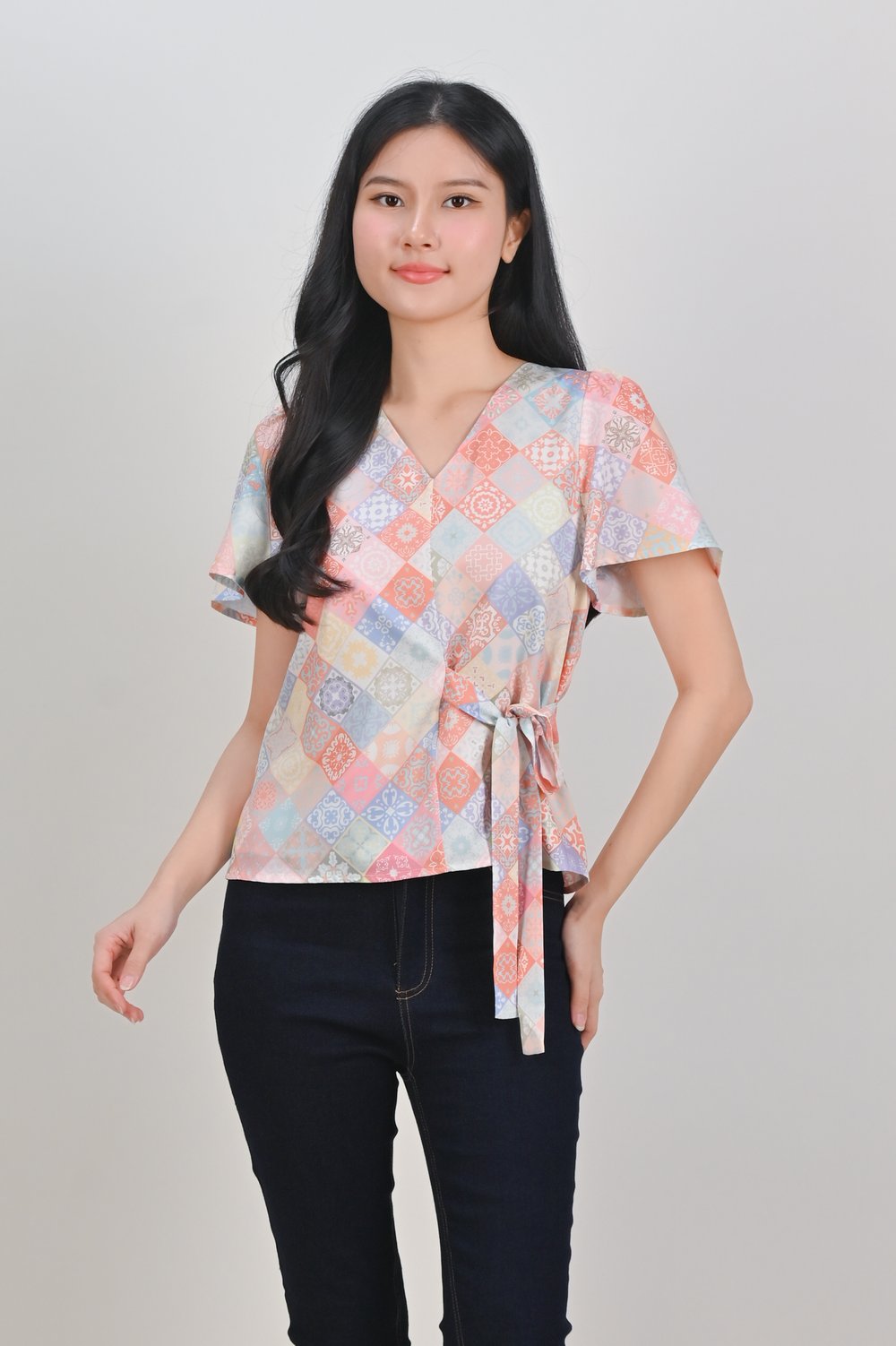 DIAMOND VINTAGE TILES SLEEVED TIE-SASH TOP