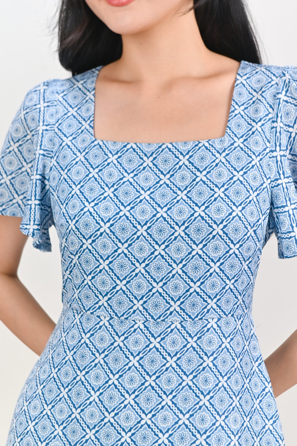 SANTORINI TILES SQUARE-NECK SLEEVED MIDI DRESS
