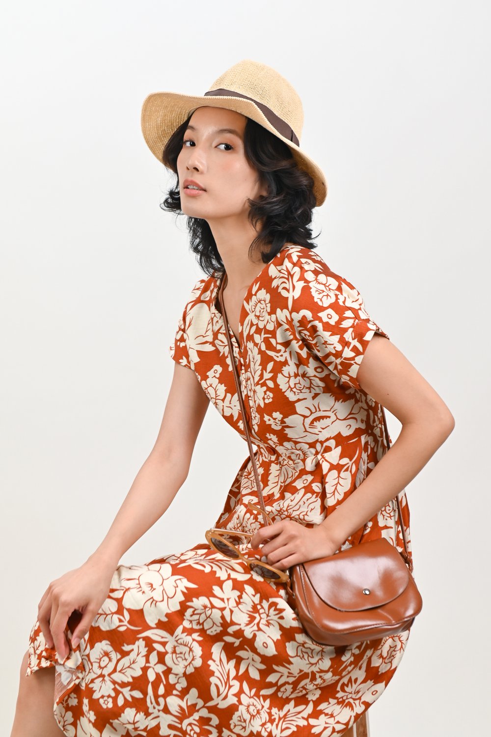 AMIRAE RESORT SLEEVED BUTTON DRESS IN ORANGE