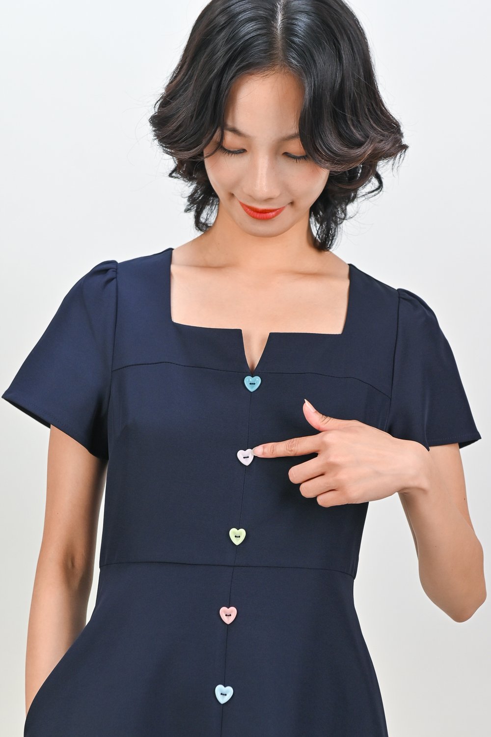 SHINZO HEART-BUTTON SLEEVED DRESS IN NAVY