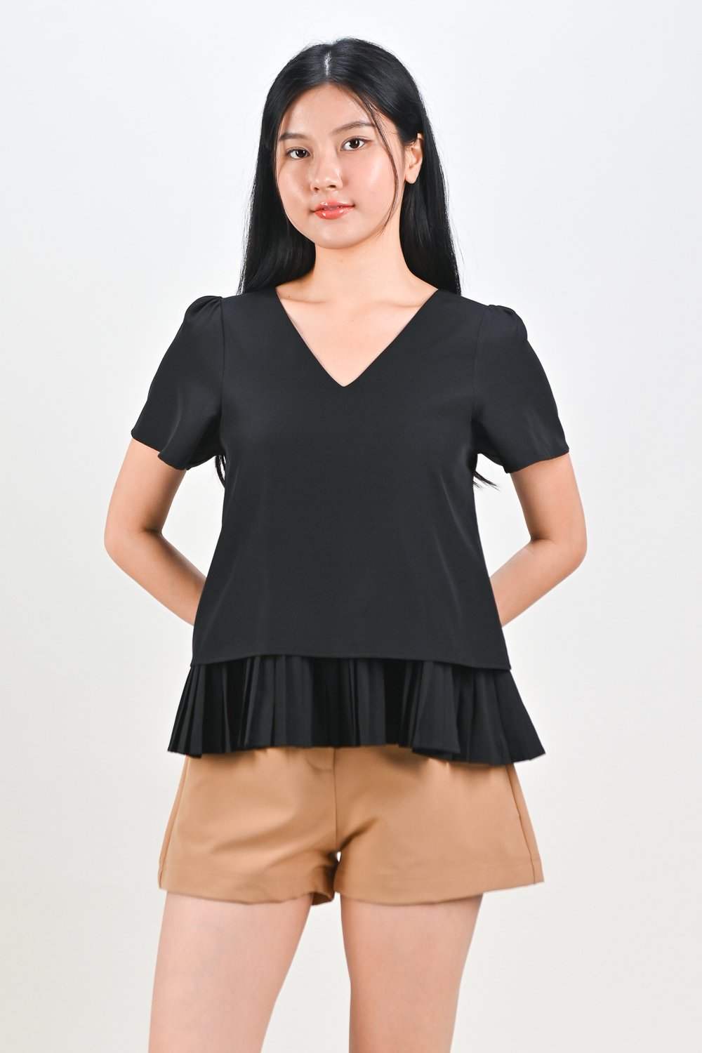 MIRI SLEEVED PLEATED-LAYER TOP IN BLACK