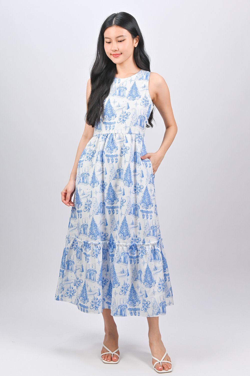 JINGLE JOY SLEEVELESS TIERED MIDAXI DRESS IN BLUE