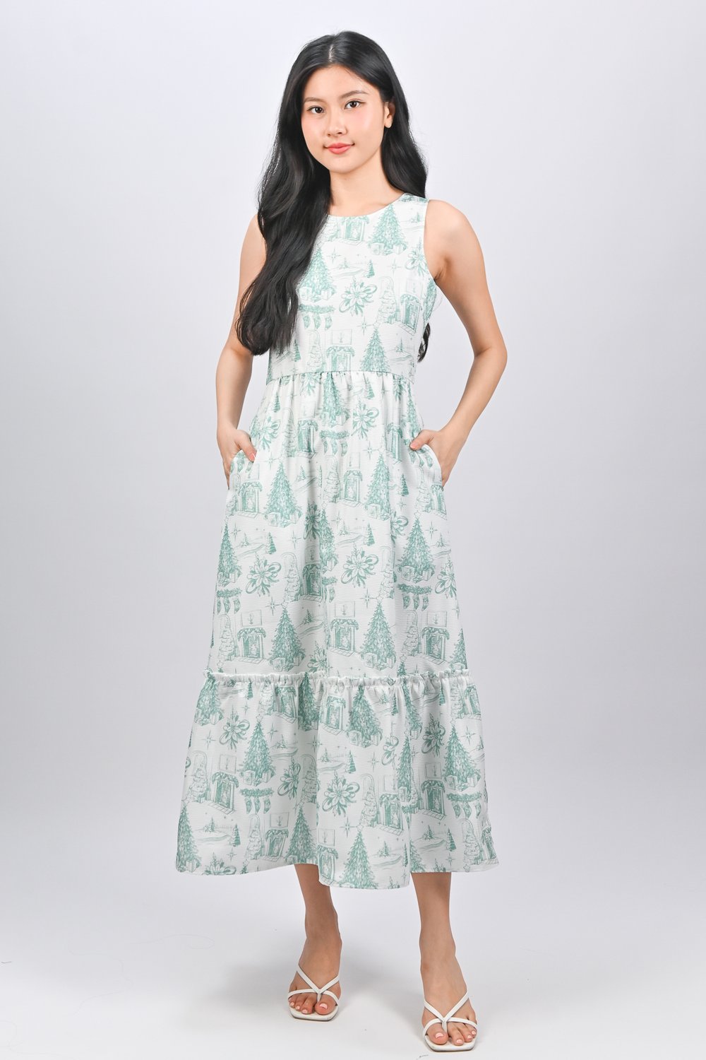 JINGLE JOY SLEEVELESS TIERED MIDAXI DRESS IN GREEN
