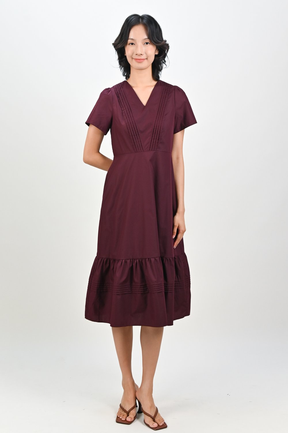 TAISIA SLEEVED PINTUCK MIDI DRESS IN OXBLOOD