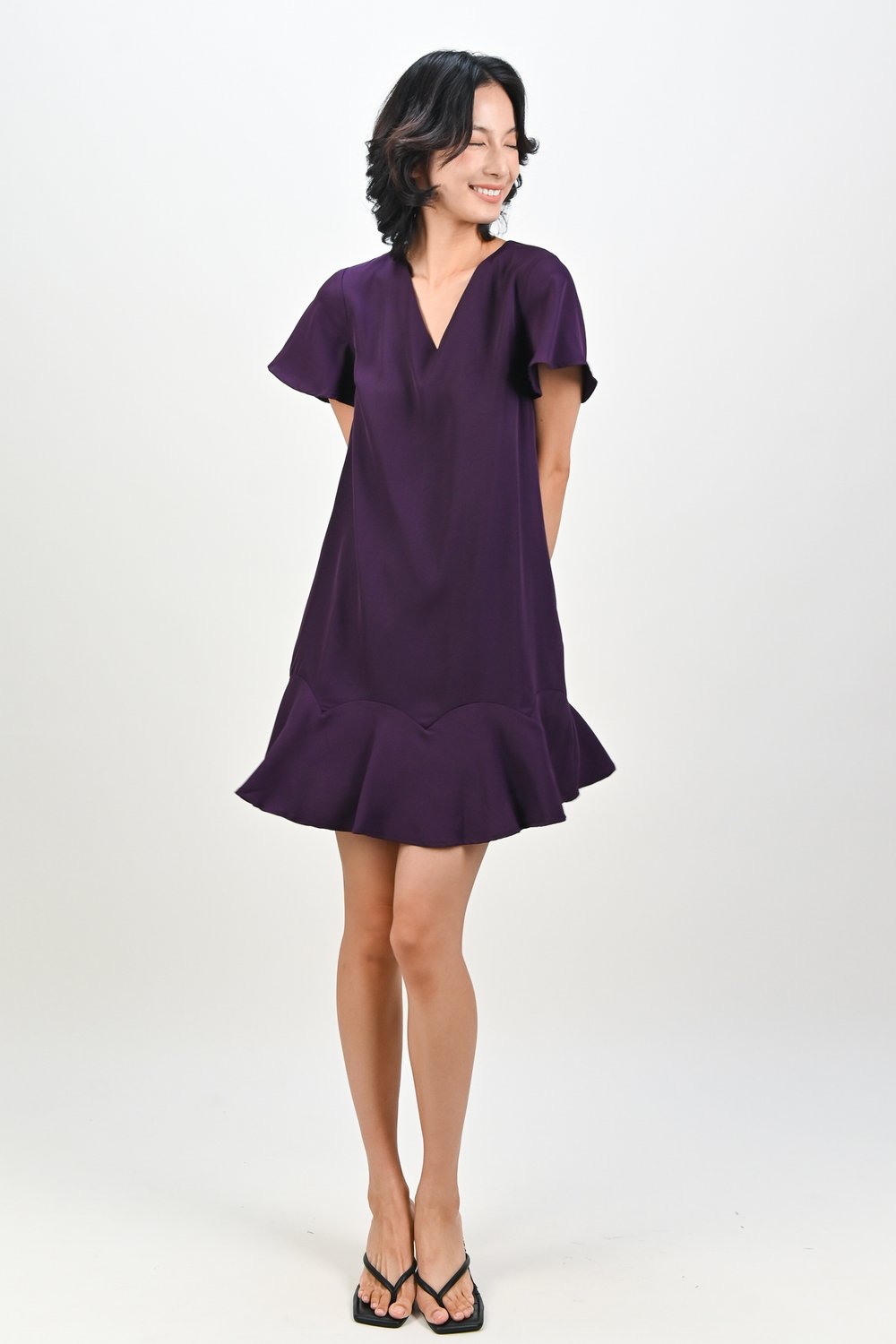 VANA SLEEVED SCALLOP-FLOUNCE DRESS IN PURPLE
