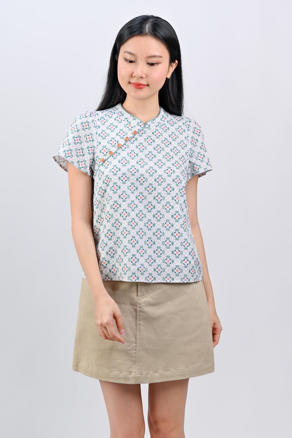 WHITE JADE SLEEVED CHEONGSAM TOP
