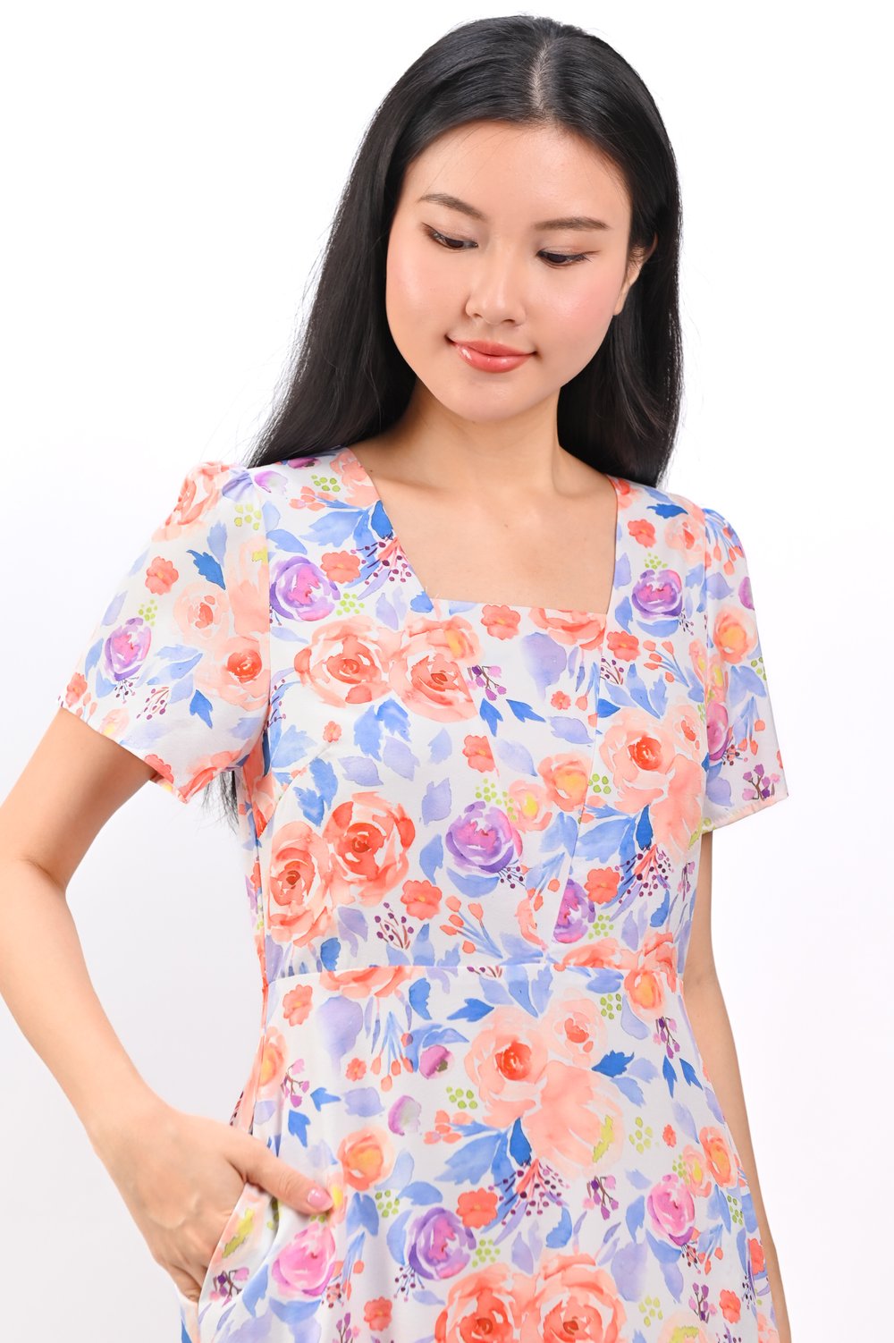 ELINDRA SLEEVED PANELLED DRESS IN WATERCOLOUR FLORAL