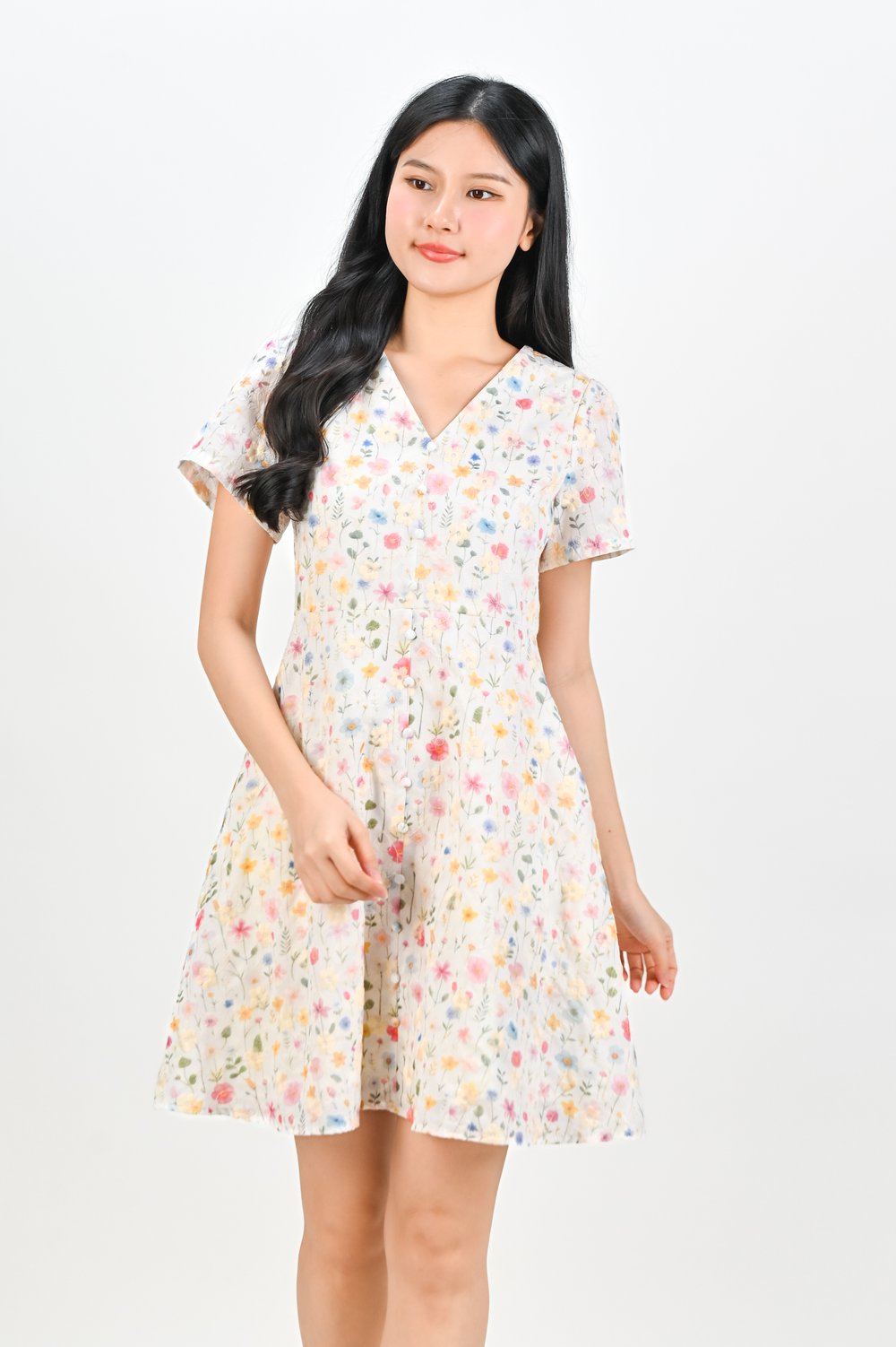 ZUZU SLEEVED BUTTON DRESS IN WHITE FLORAL