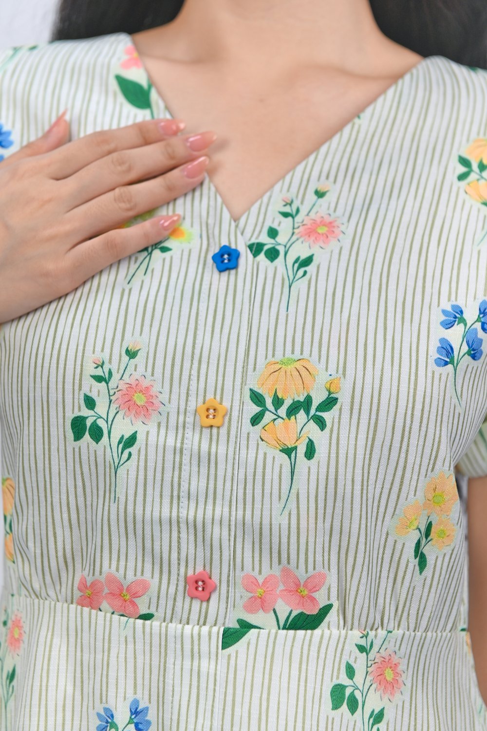 DEYA FLORAL SLEEVED BUTTON DRESS IN GREEN