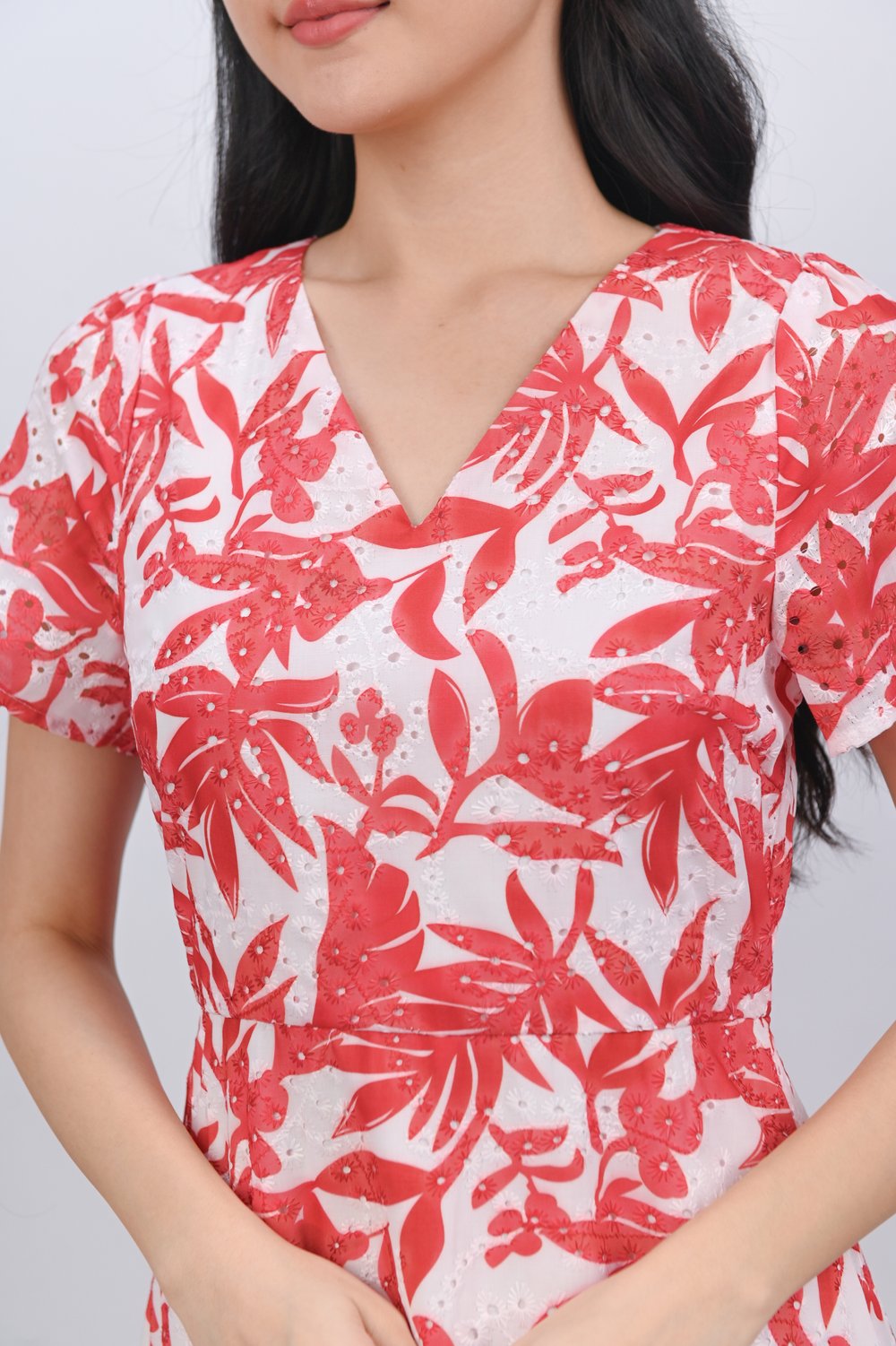 JINGYI RED FOLIAGE EYELET SLEEVED V-NECK MIDAXI DRESS