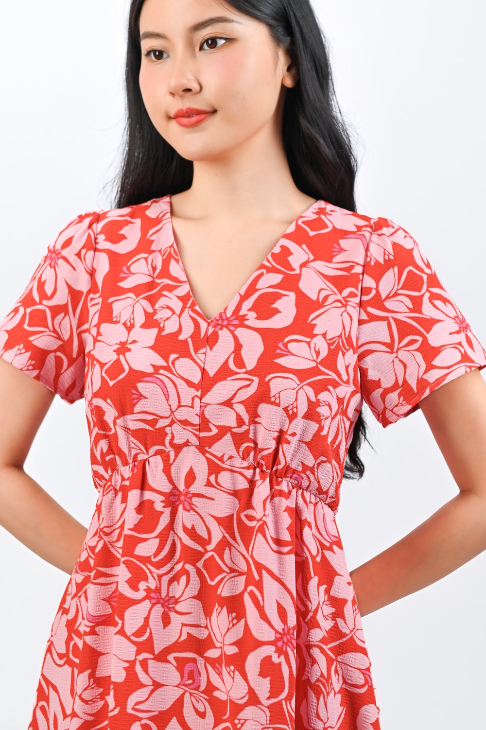 LEIORA RED/PINK FLORAL V-NECK SLEEVED MIDI DRESS