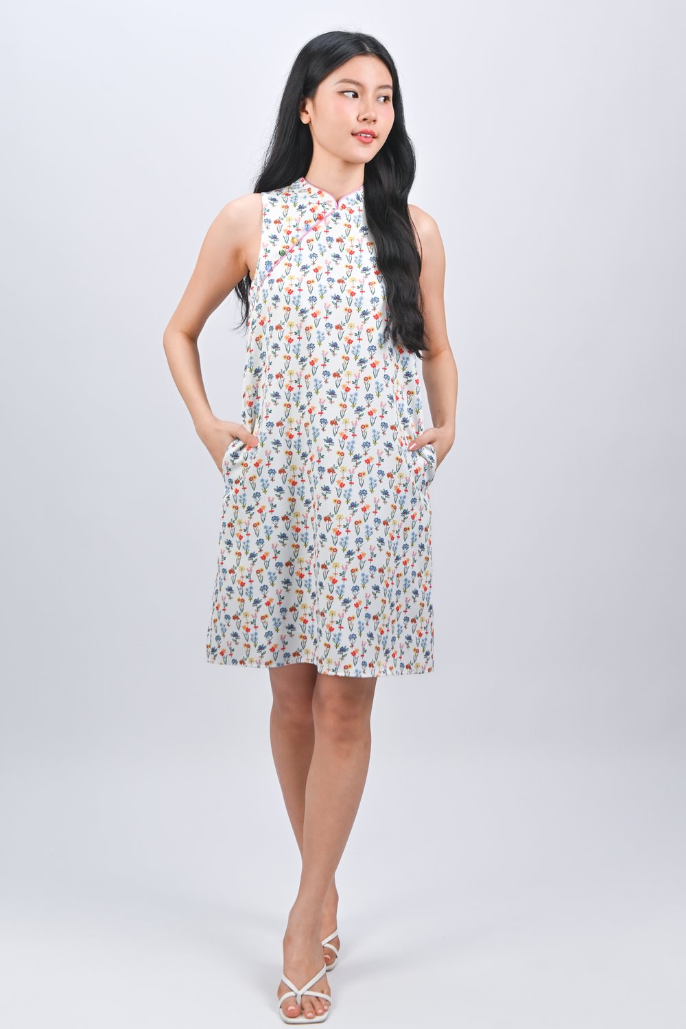 FOREVER BLOOMS SLEEVELESS CHEONGSAM DRESS