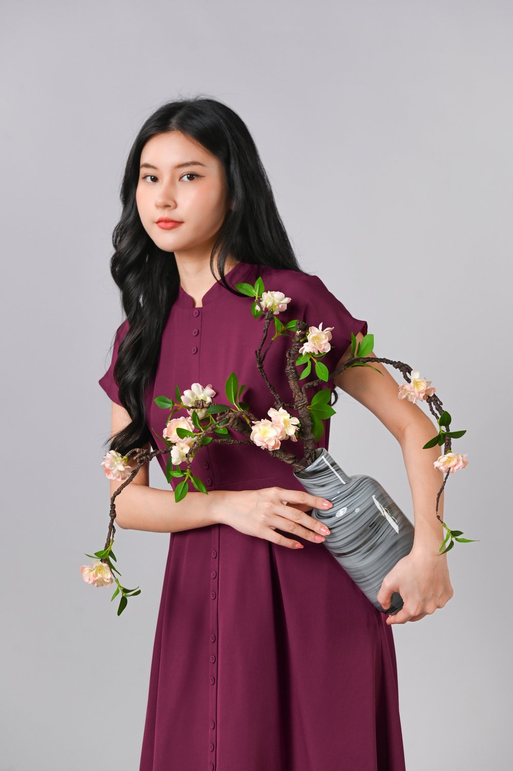 ZINING SLEEVED CHEONGSAM MIDI DRESS IN MAGENTA