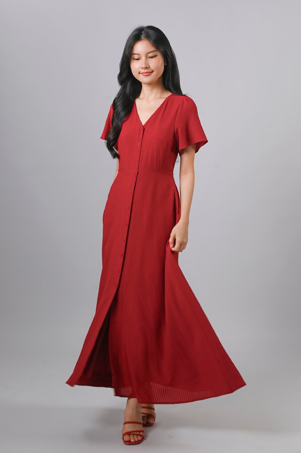 BRANDIE TEXTURED MAXI DRESS IN RED