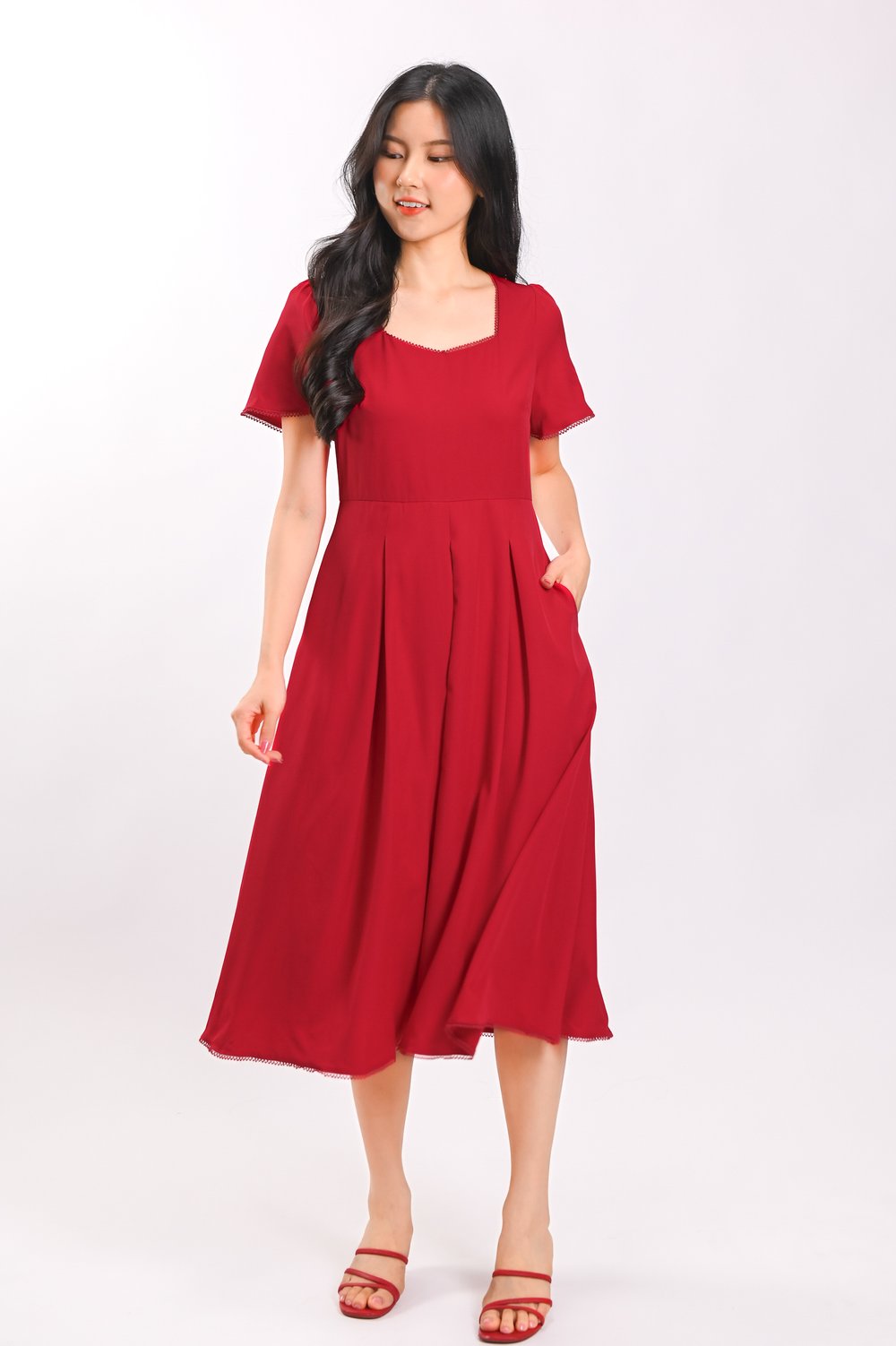 LAUREN TRIMMING SLEEVED MIDI DRESS IN RED