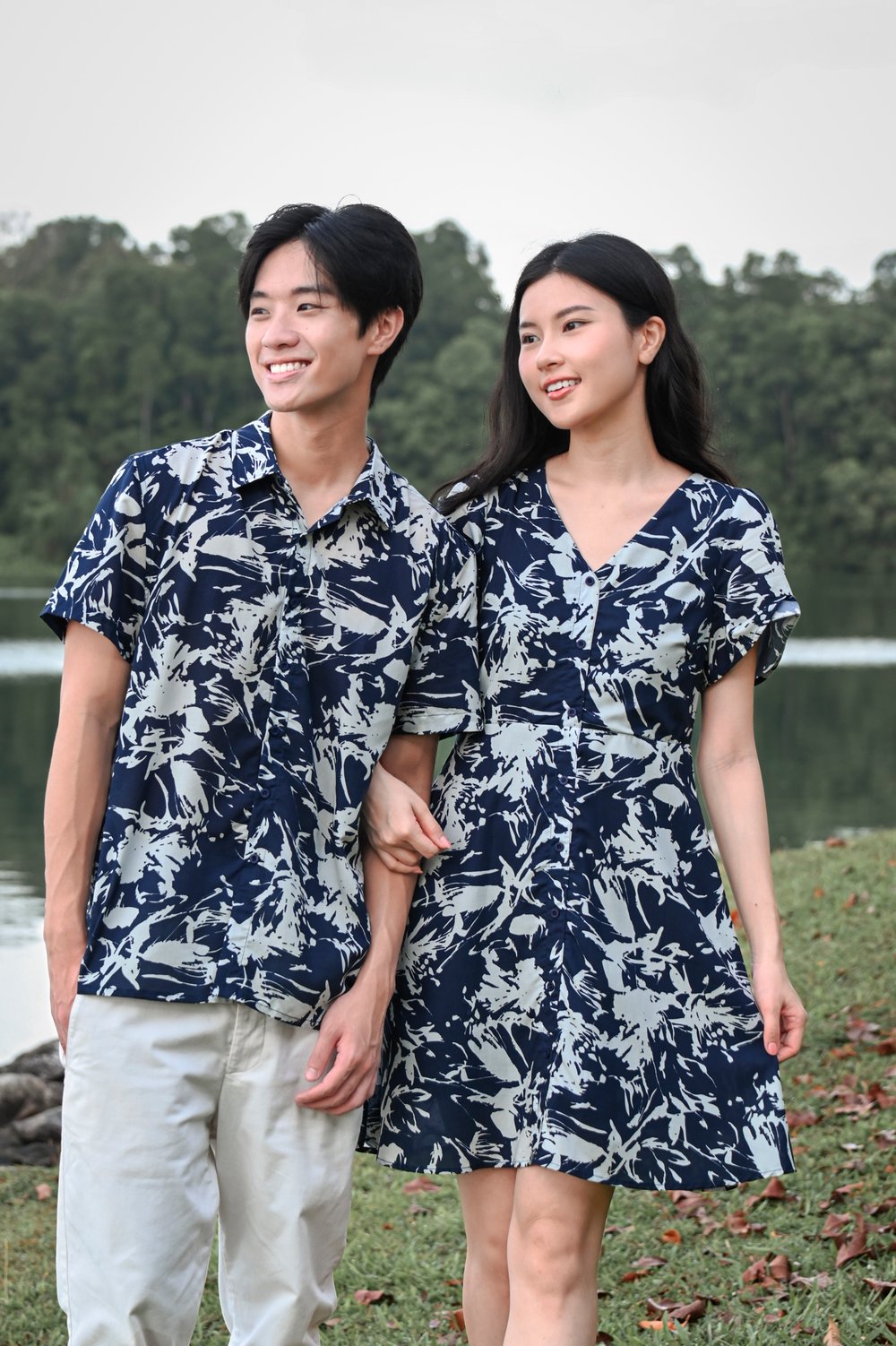 MIDNIGHT BRUSH SLEEVED SHORT BUTTON DRESS