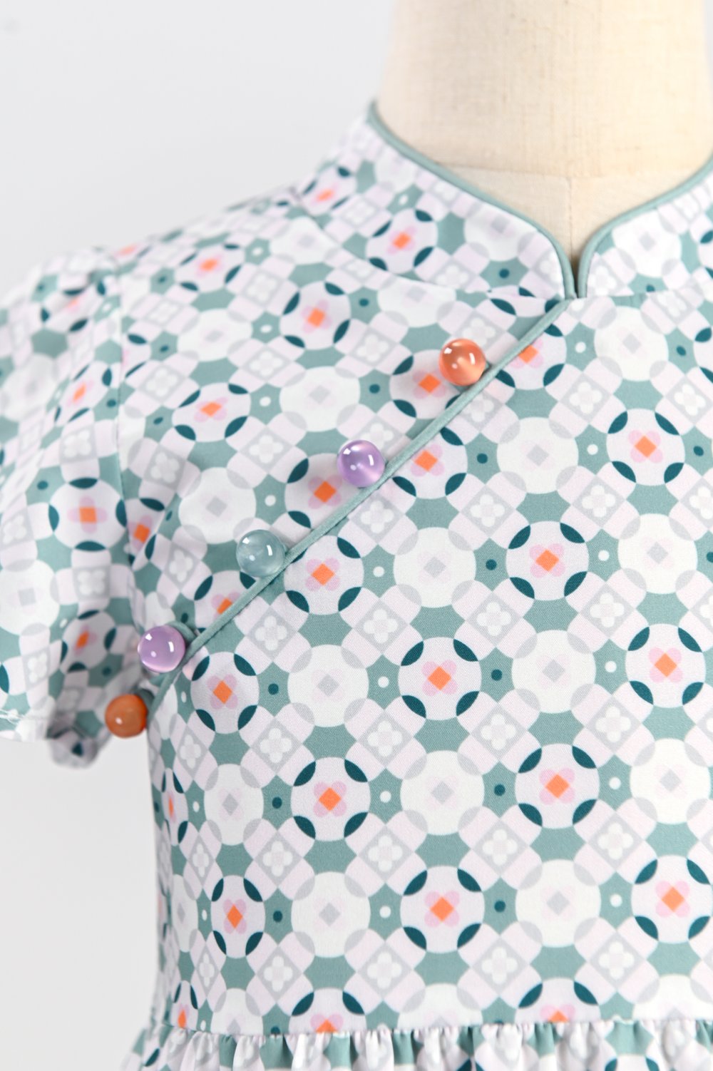 WHITE JADE KIDS’ CHEONGSAM