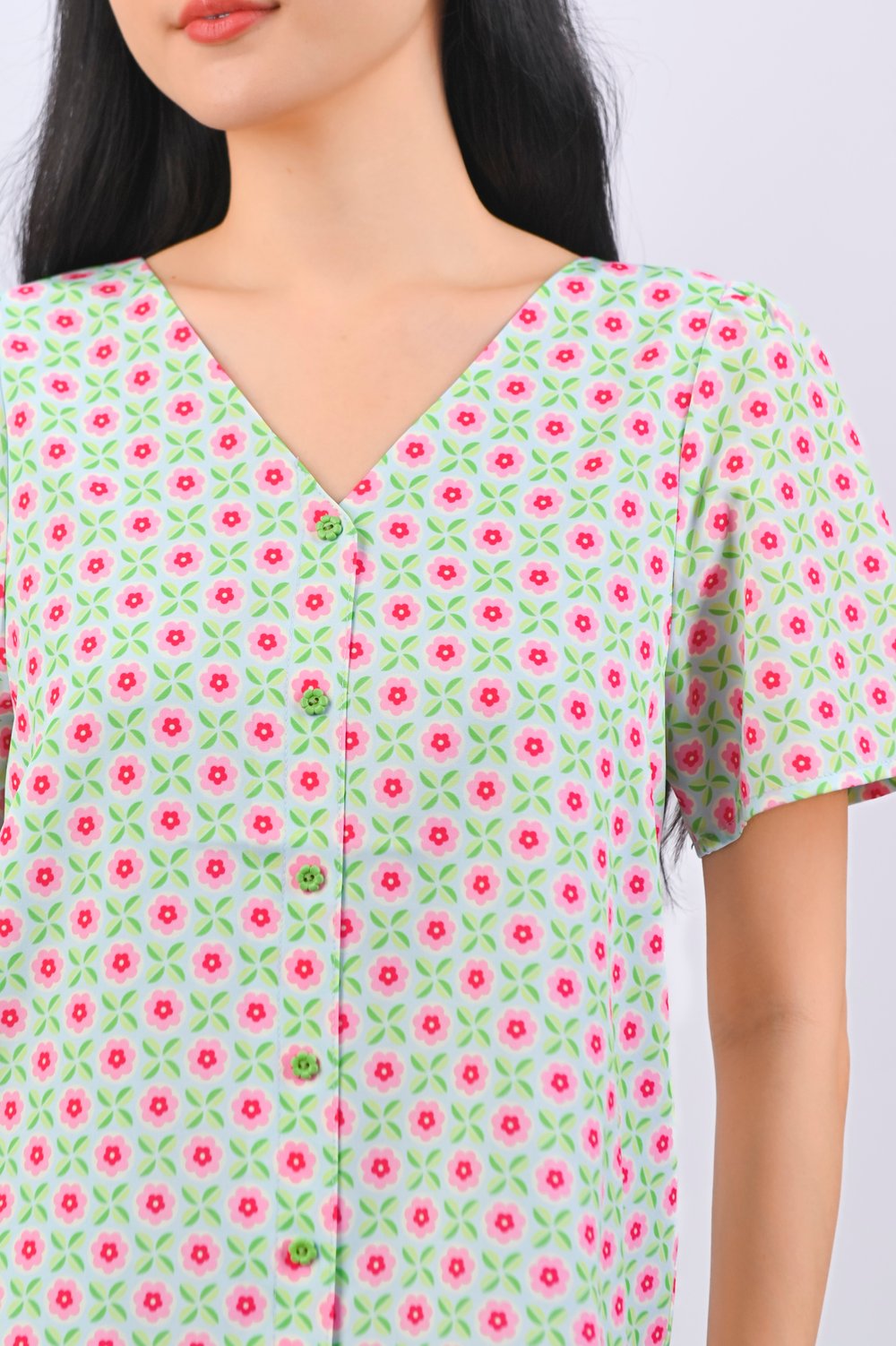 PANDAN POP SLEEVED BUTTON TOP