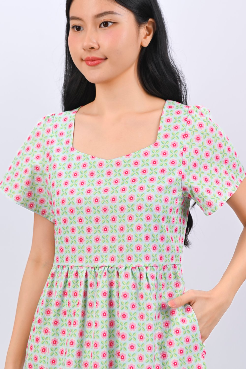 PANDAN POP SWEETHEART SLEEVED FLOUNCE DRESS