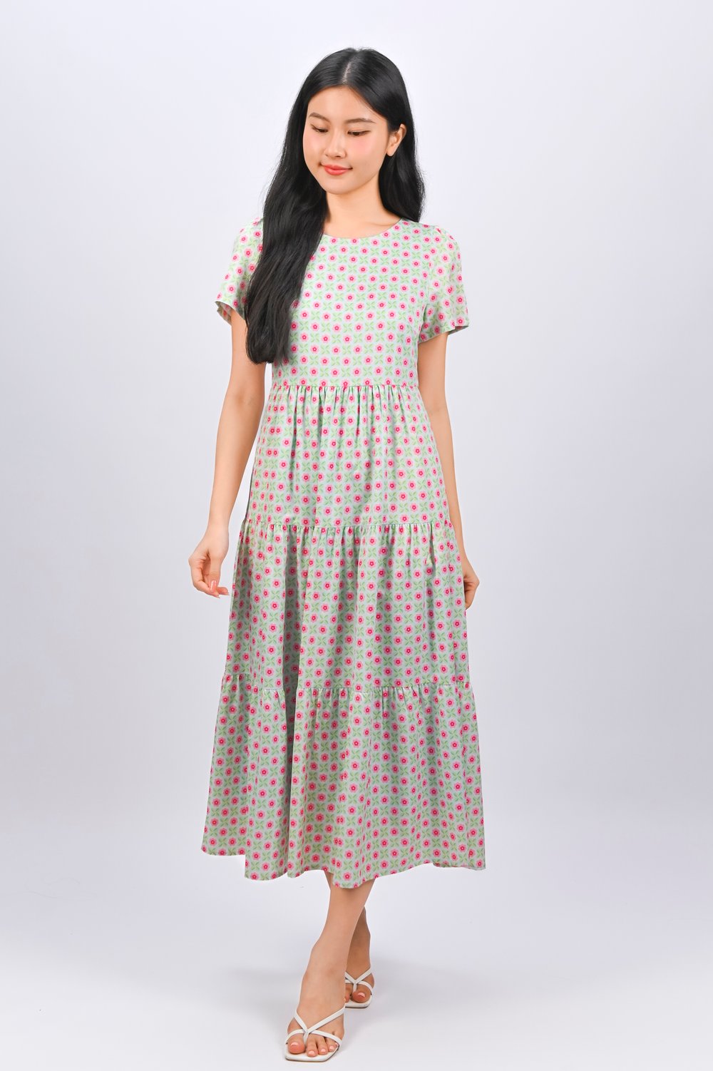 PANDAN POP ROUND-NECK TIERED MIDAXI DRESS