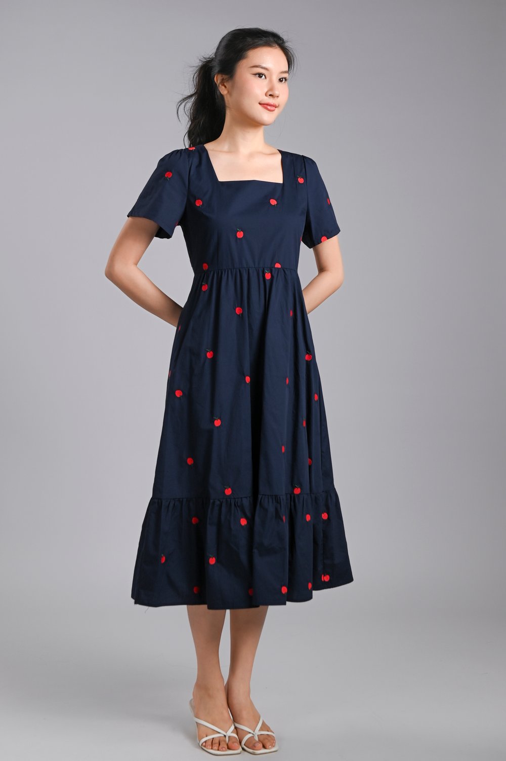 BIANCHE APPLE EMB. SQUARE-NECK DRESS IN NAVY