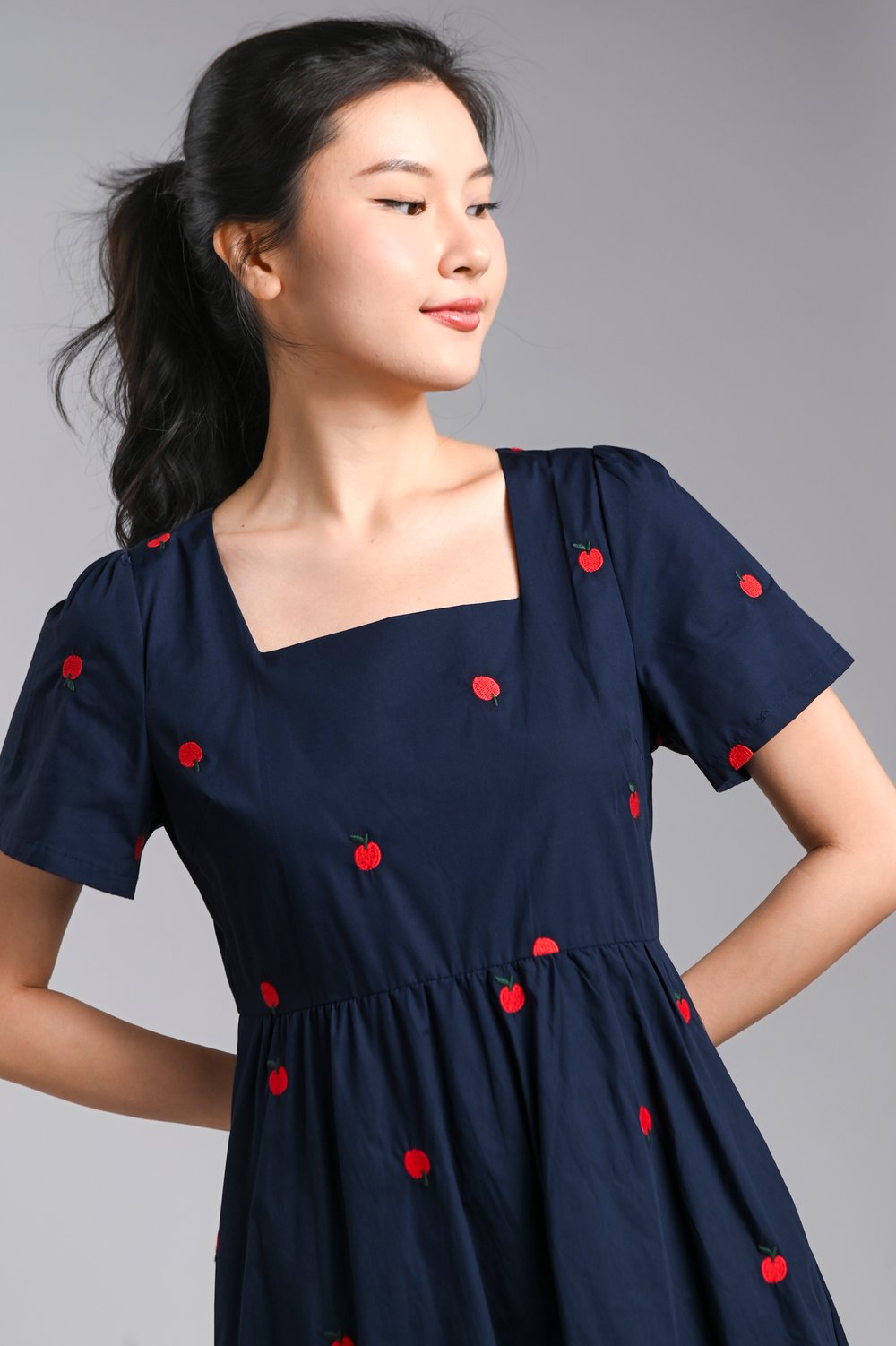 BIANCHE APPLE EMB. SQUARE-NECK DRESS IN NAVY