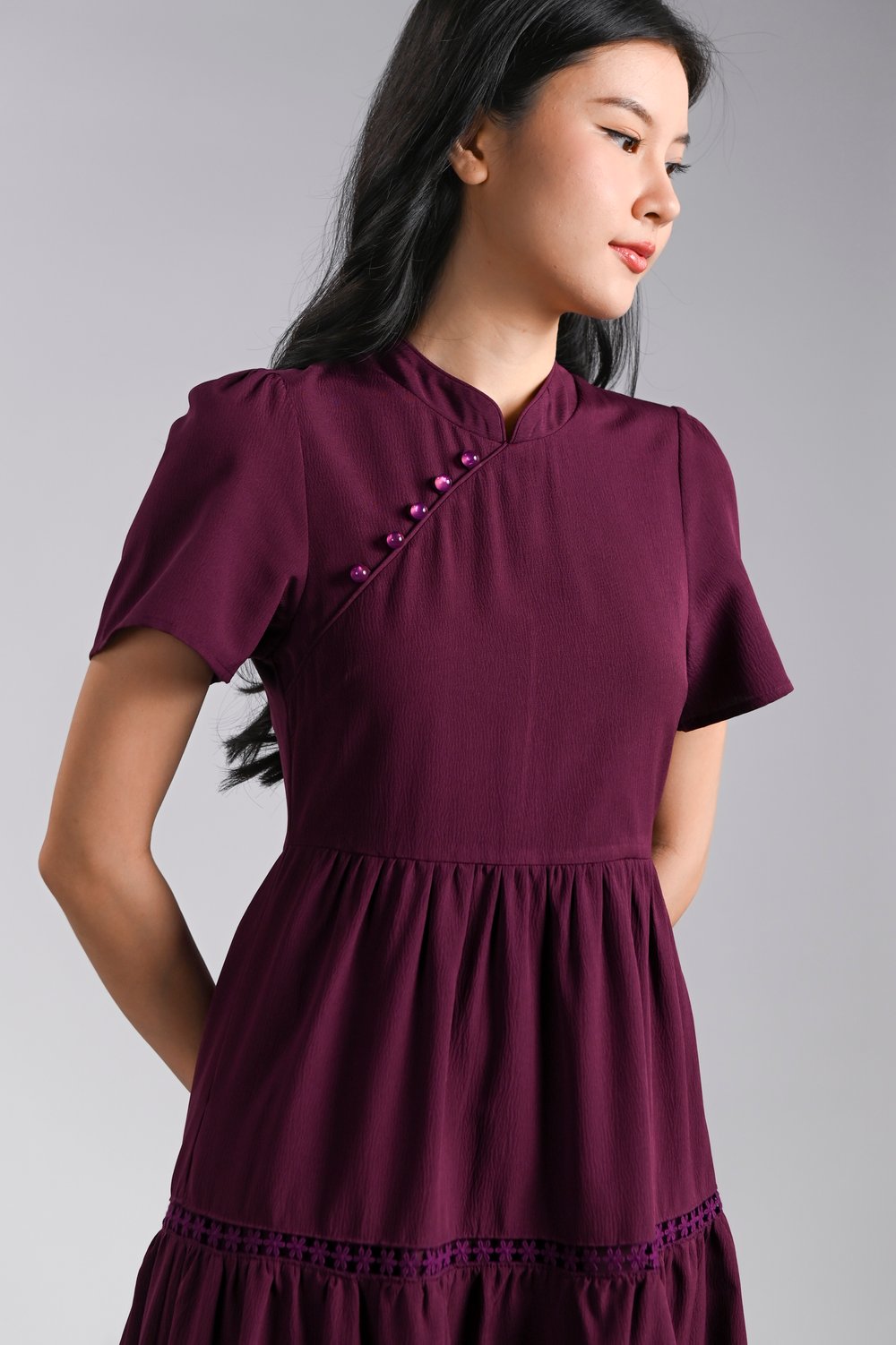 XIAOYANZI CHEONGSAM TIERED MIDAXI DRESS IN MAROON
