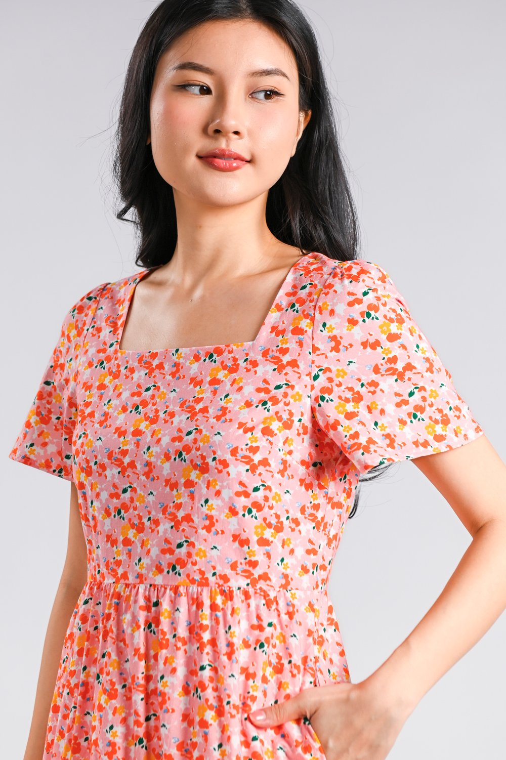 KEATON SQUARE-NECK SLEEVED TIERED DRESS IN PINK/ORANGE FLORAL