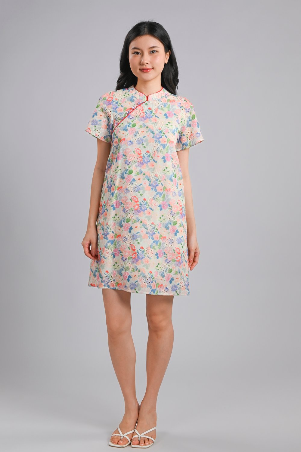 ZIWEI EYELET FLORAL SLEEVED SHIFT CHEONGSAM