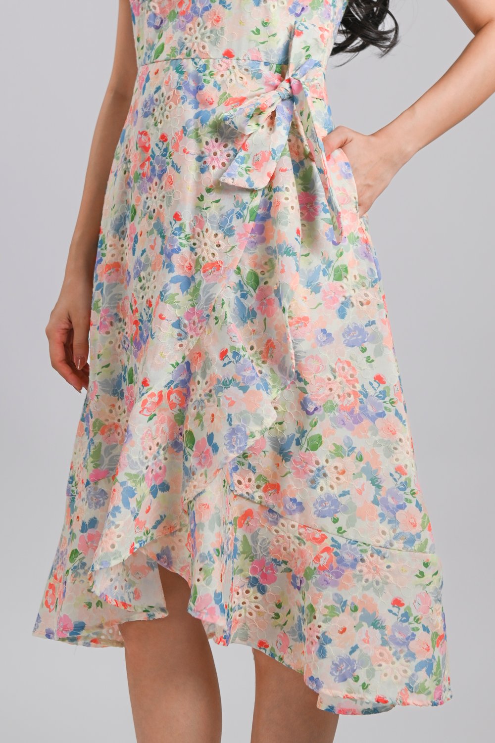 ZIWEI EYELET FLORAL SLEEVED RUFFLE MIDI DRESS