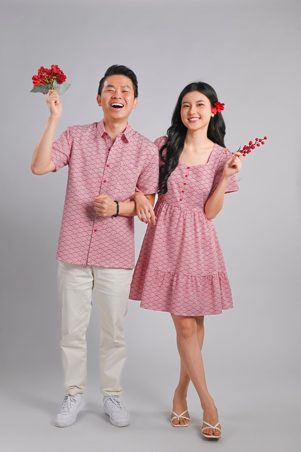 SUGOI RED SWEETHEART BUTTON FLOUNCE DRESS