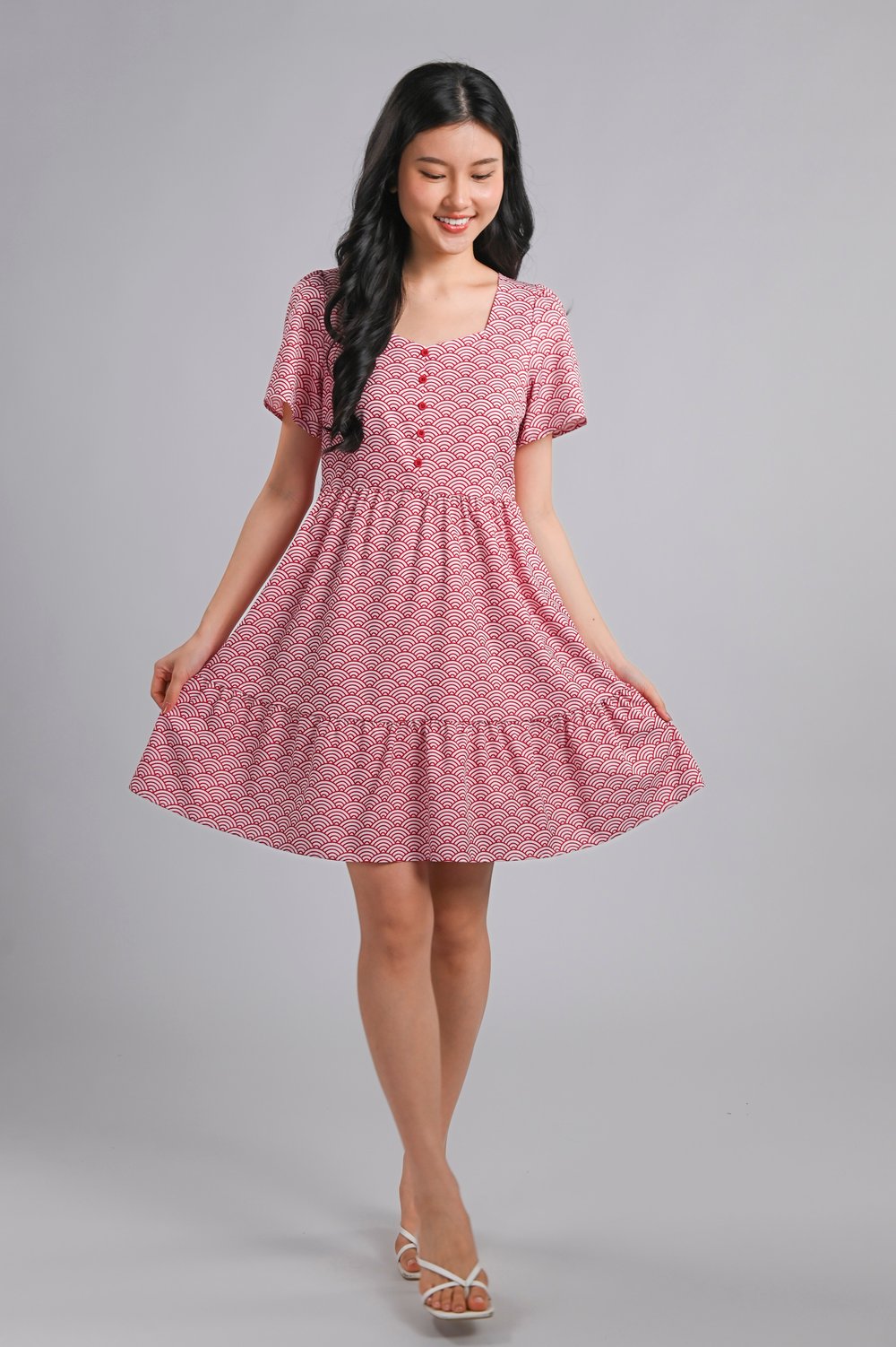 SUGOI RED SWEETHEART BUTTON FLOUNCE DRESS