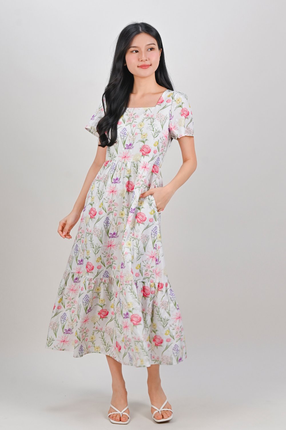 ENYA FLORAL SQUARE-NECK SLEEVED DRESS IN WHITE