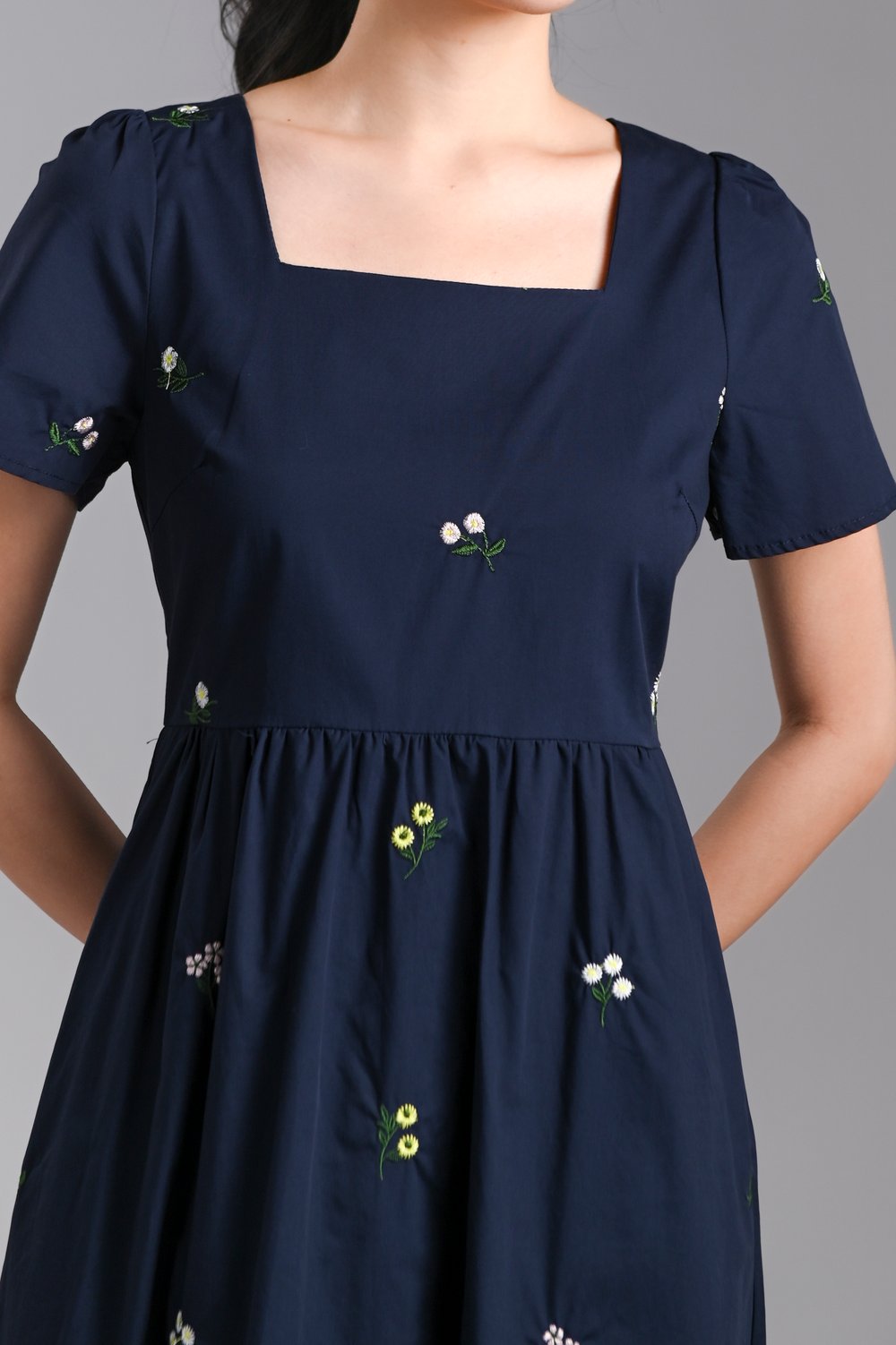 SCARLETT EMB. SQUARE-NECK SLEEVED DRESS IN NAVY