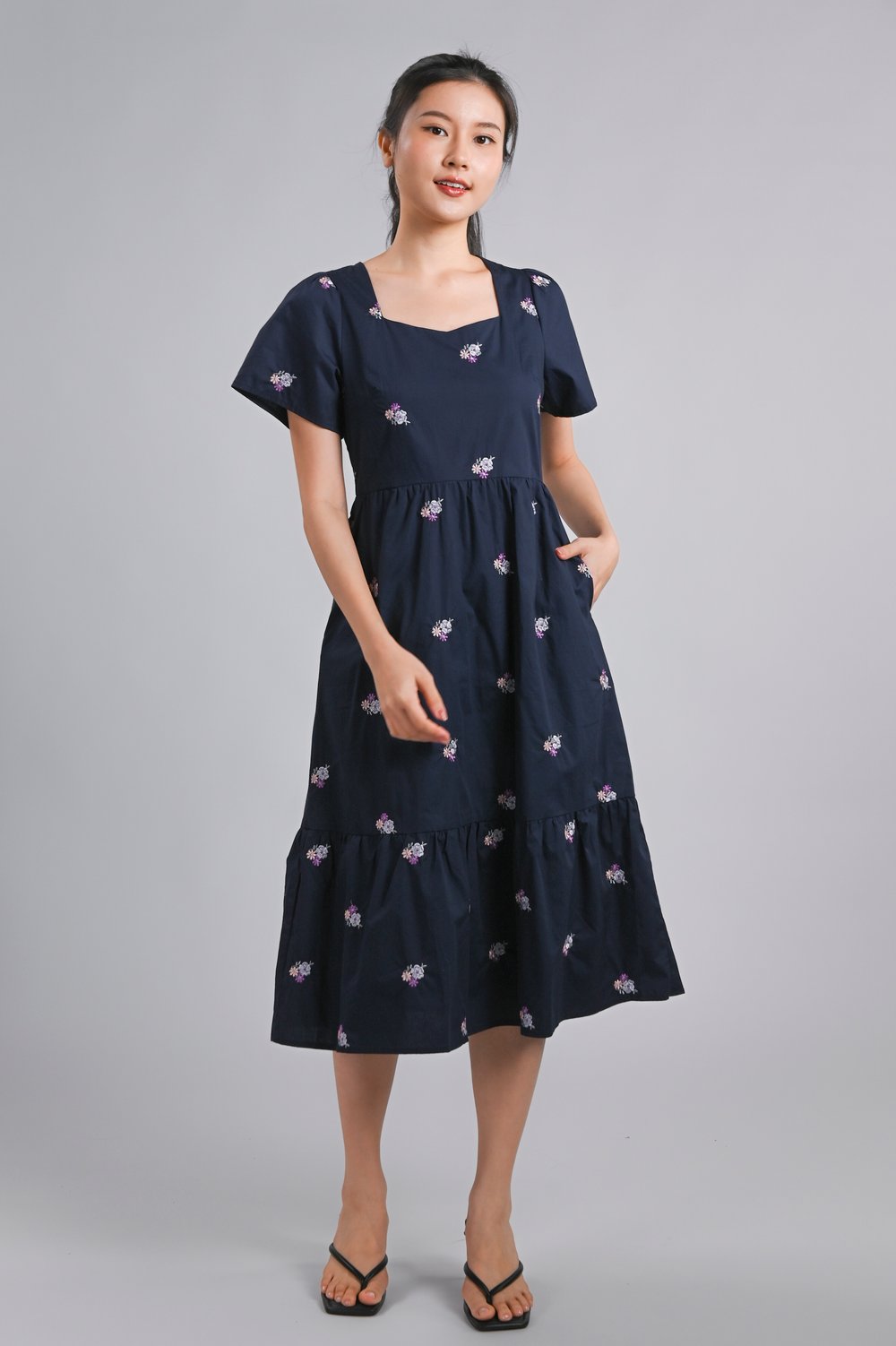 ESTEL NAVY FLORAL EMB. SWEETHEART SLEEVED MIDI DRESS