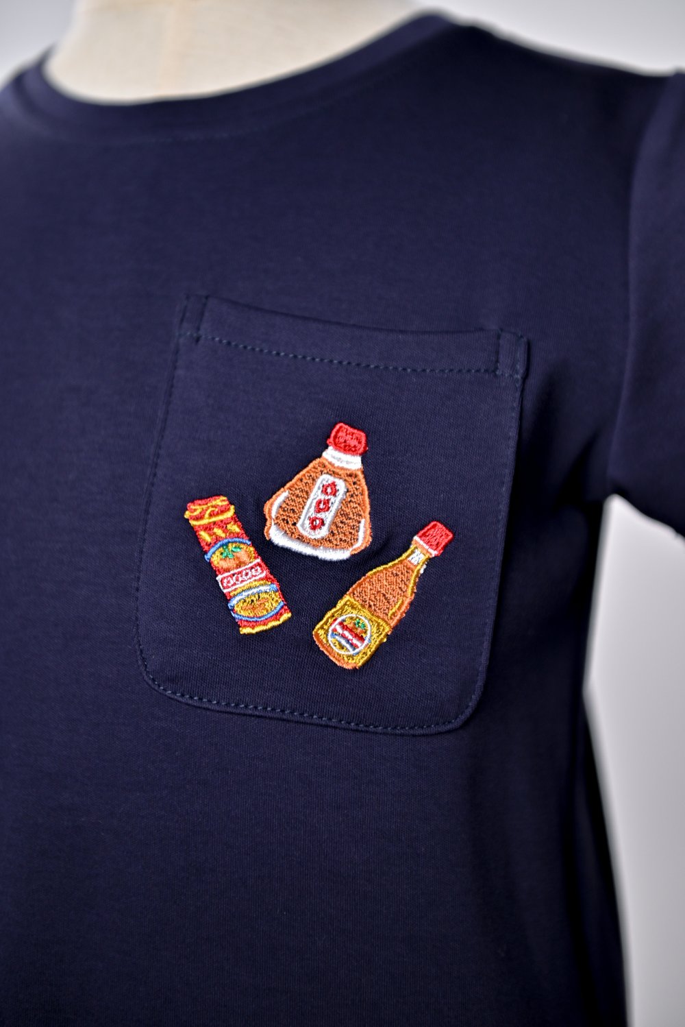 WONDER POTIONS NAVY EMB. KIDS’ TEE